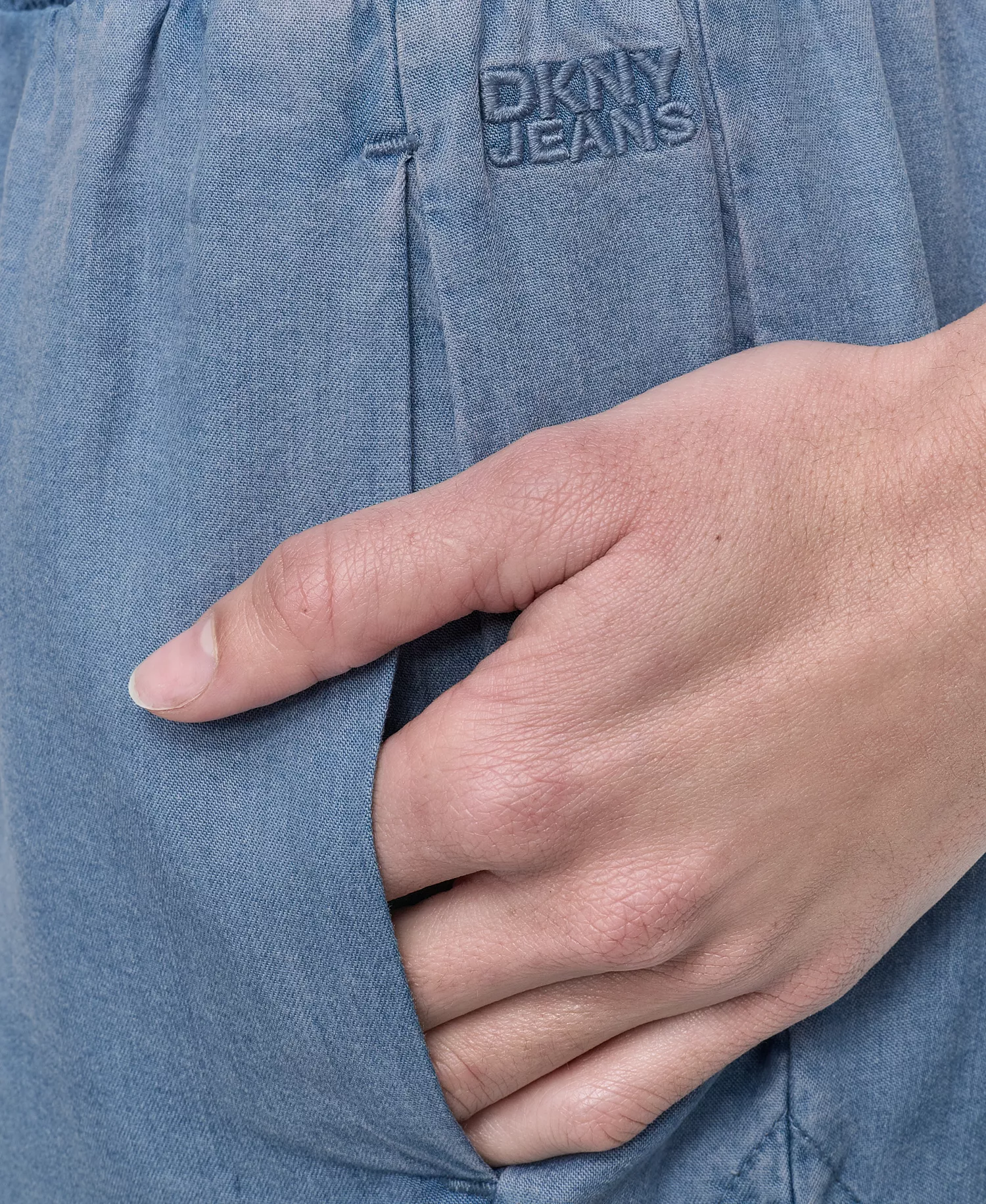 Women's Chambray High Rise Dolphin-Hem Shorts - FJZ - CHAMBRAY - L