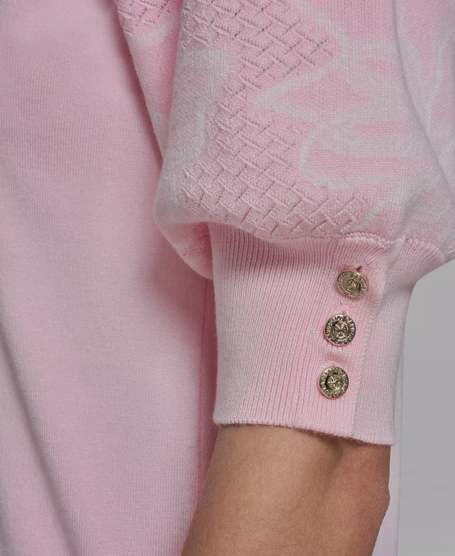 Women's V-Neck Floral Embroidered Short Sleeve Sweater - Ballet Slipper - L