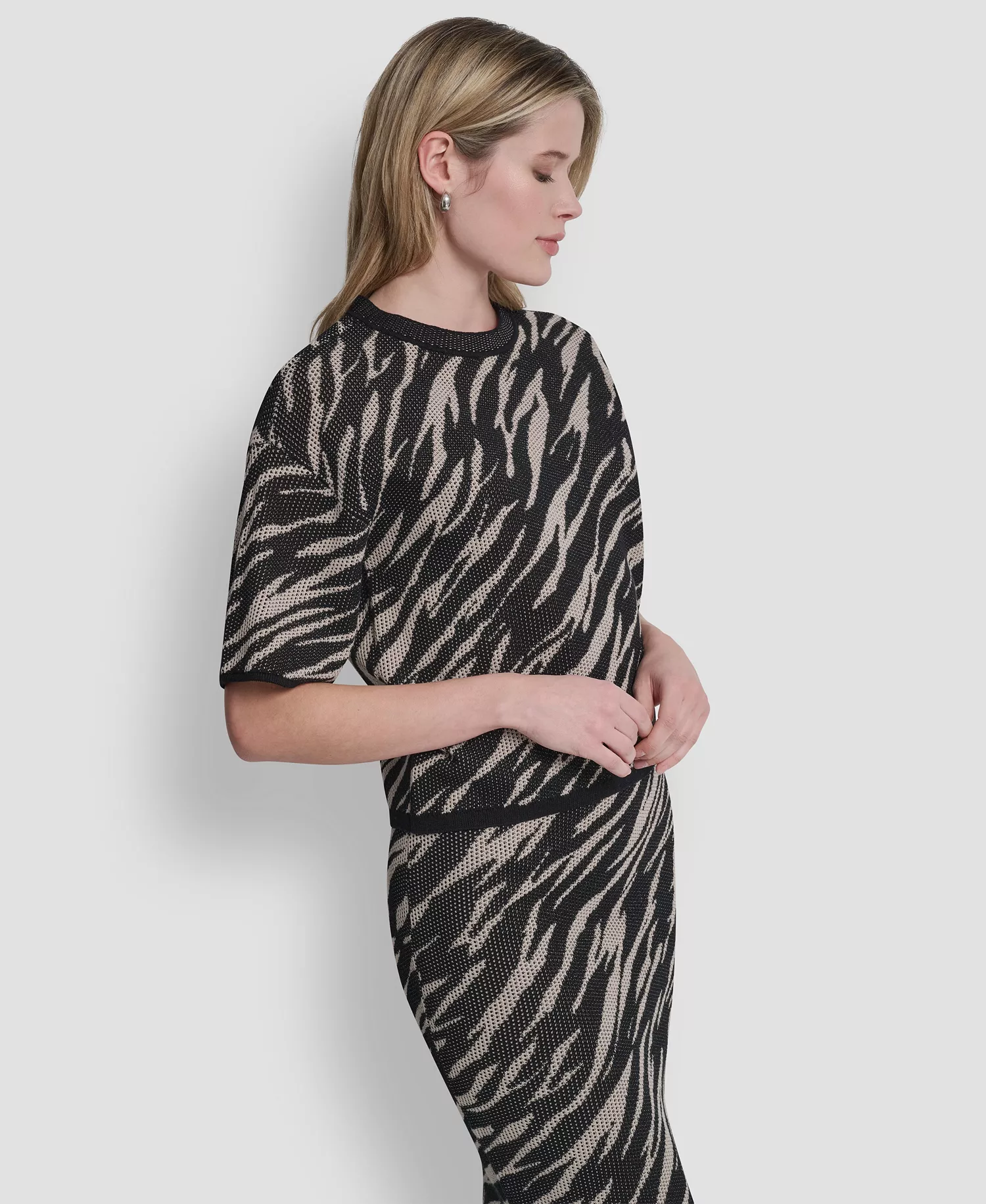 Women's Pointelle Jacquard Animal Print Pull-On Sweater - Concrete Animal - L