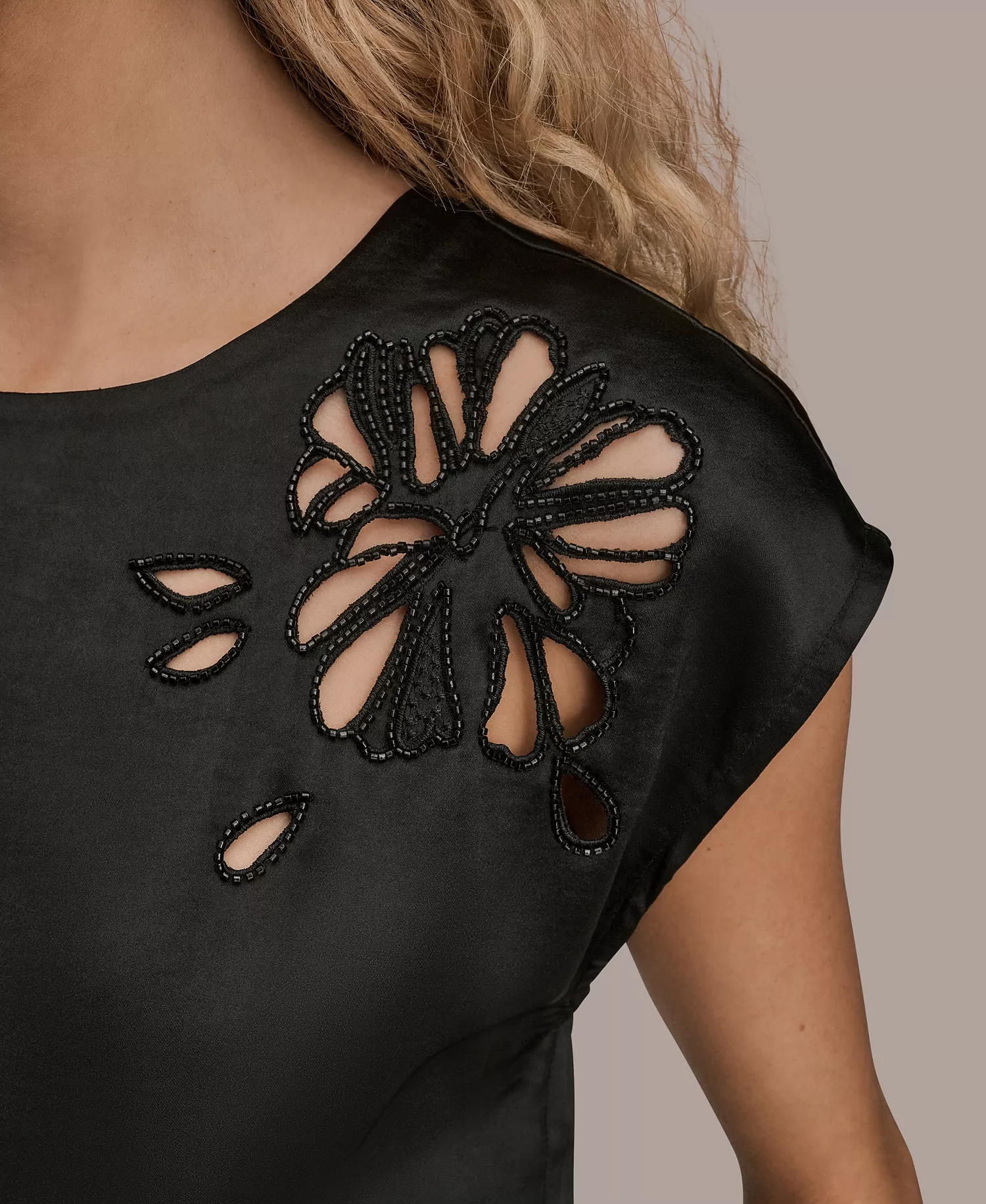 Women's Cap Sleeve Floral Cutout Satin Blouse - Black - L