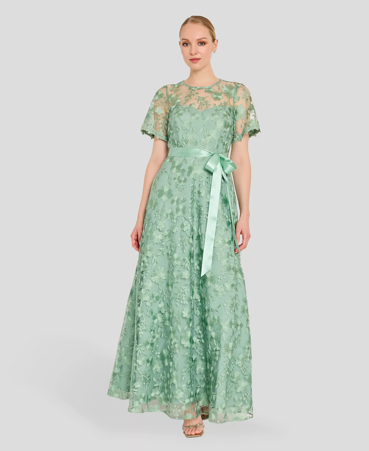 Women's Short-Sleeve Embroidered Gown - Sage - 10