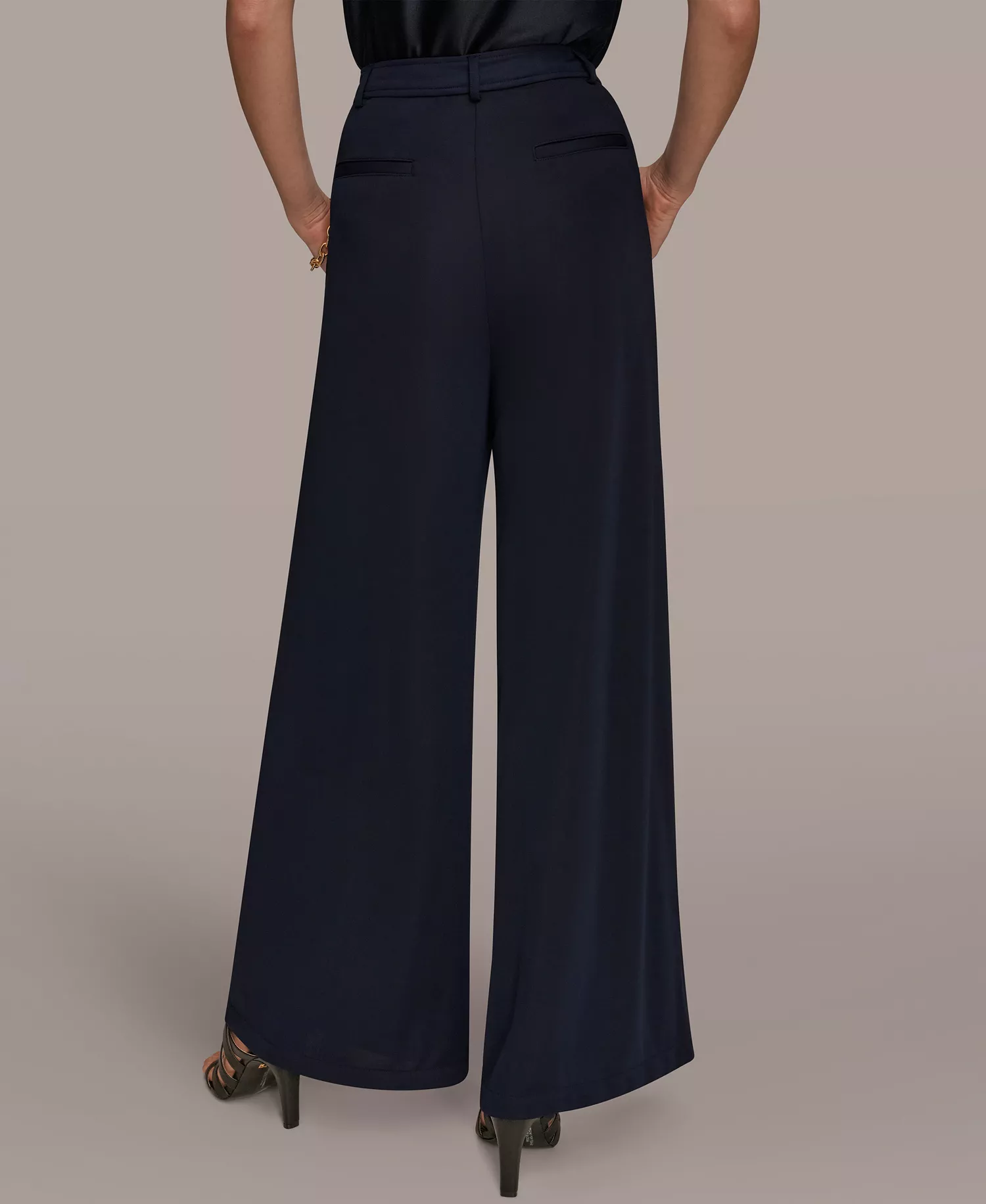 Women's Pleated Zip-Fly Pants - Black - L