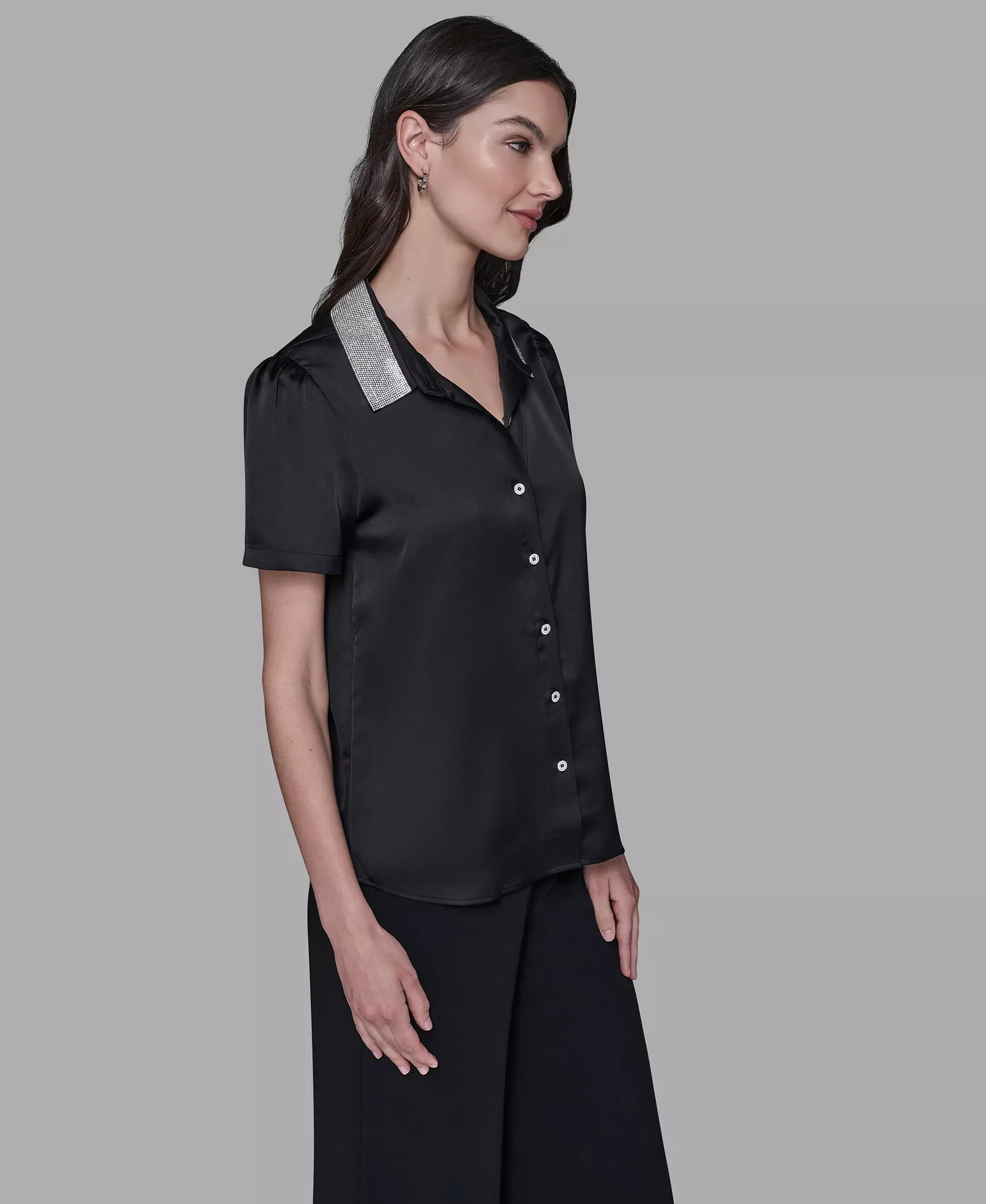 Women's Collar Rhinestone Embellished Short Sleeve Top - Black - M