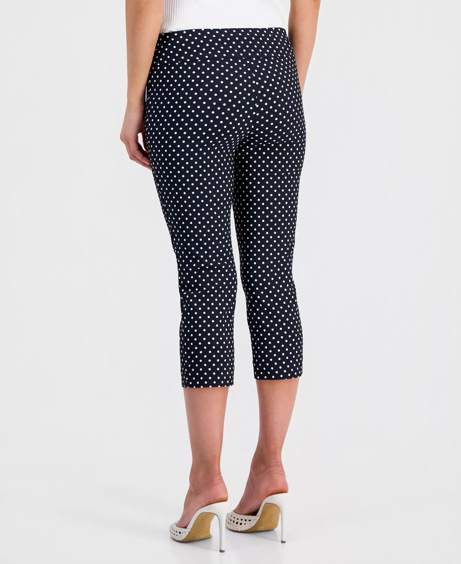 Petite Printed Mid-Rise Pull-On Bengaline Capri Pants, Created for Macy's - Debbie Dots Black - 0P