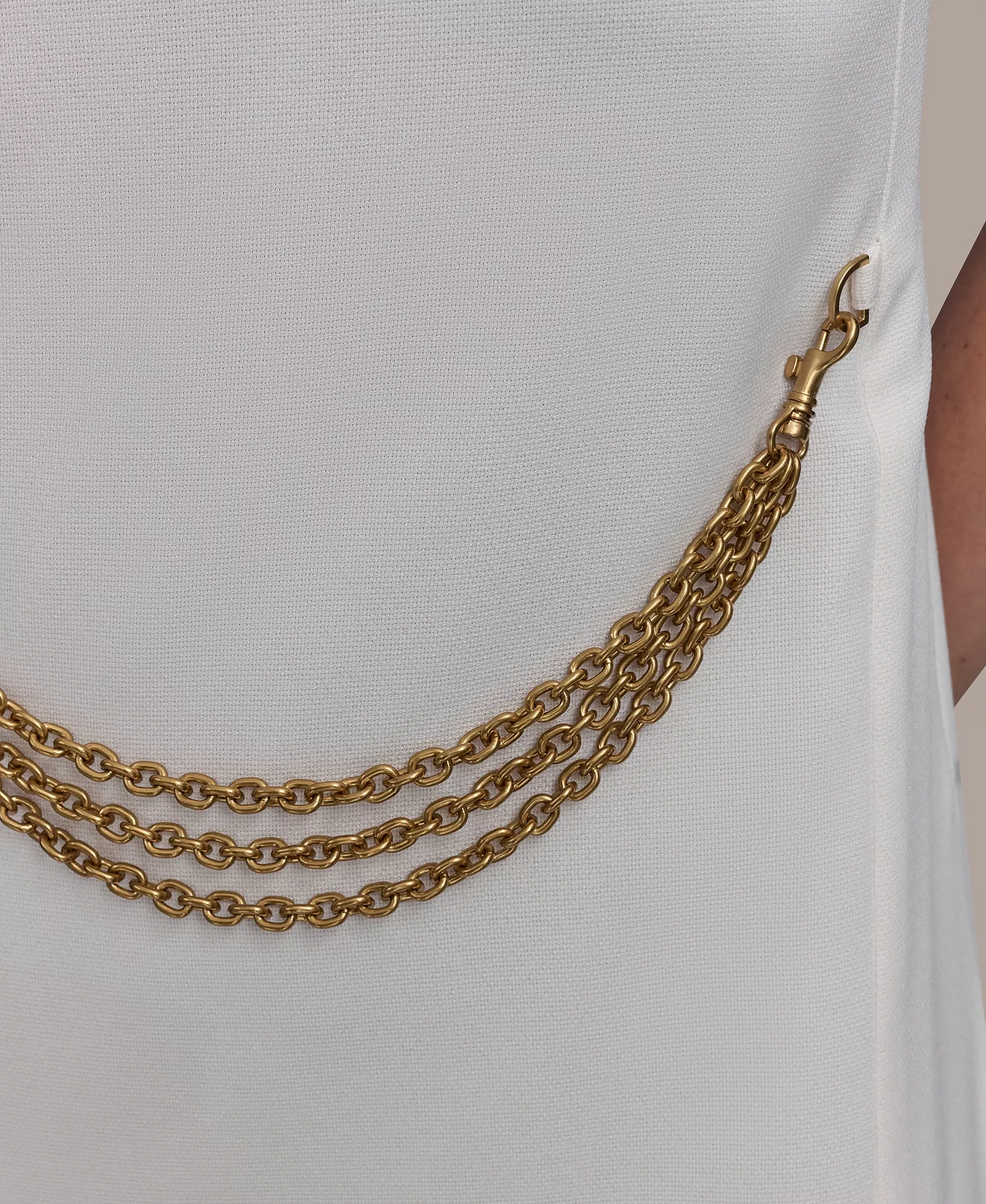 Women's Sleeveless Chain-Belt Sheath Dress - Cream - 10