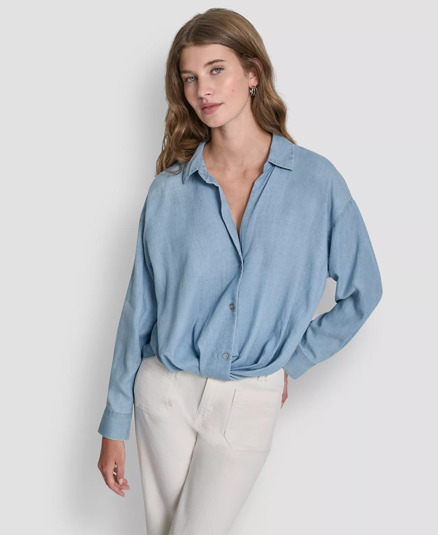 Women's Long-Sleeve Button Front Shirt With Twist Hem - Chambray - L