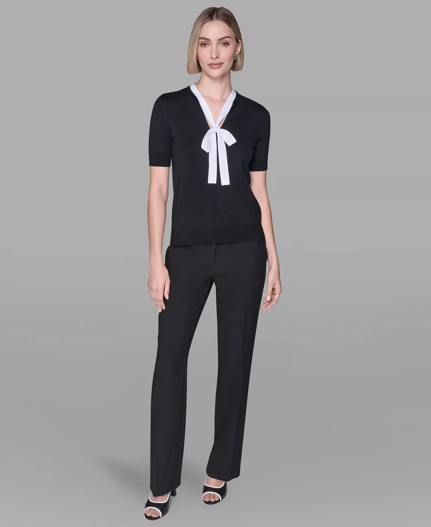 Women's V-Neck Pull-On Top - Black/Soft White - L