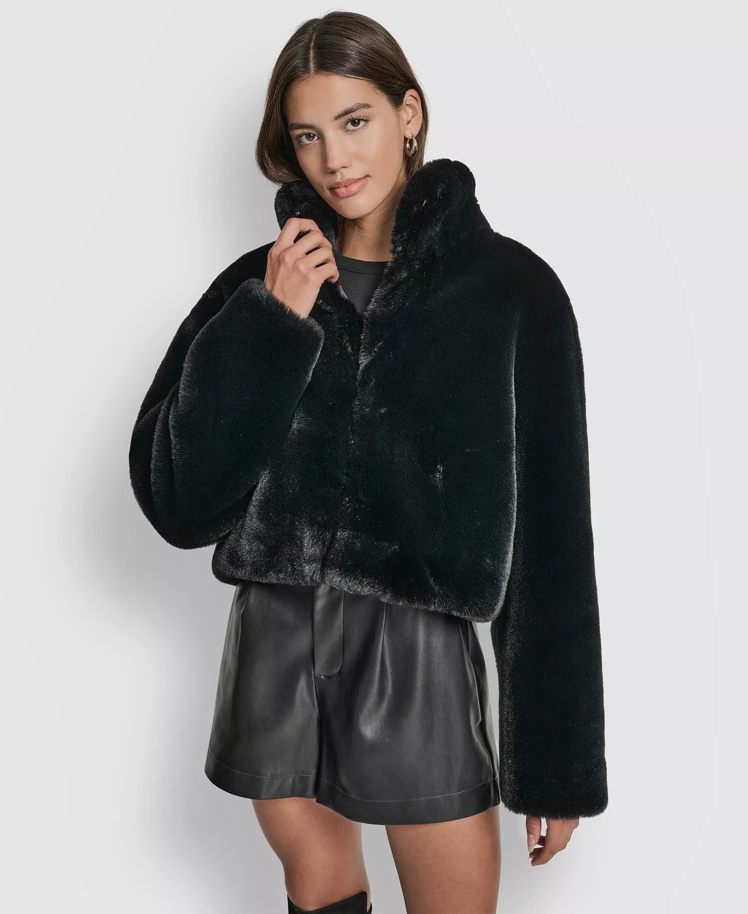 Women's Long-Sleeve Cropped Faux Fur Jacket - Black - L