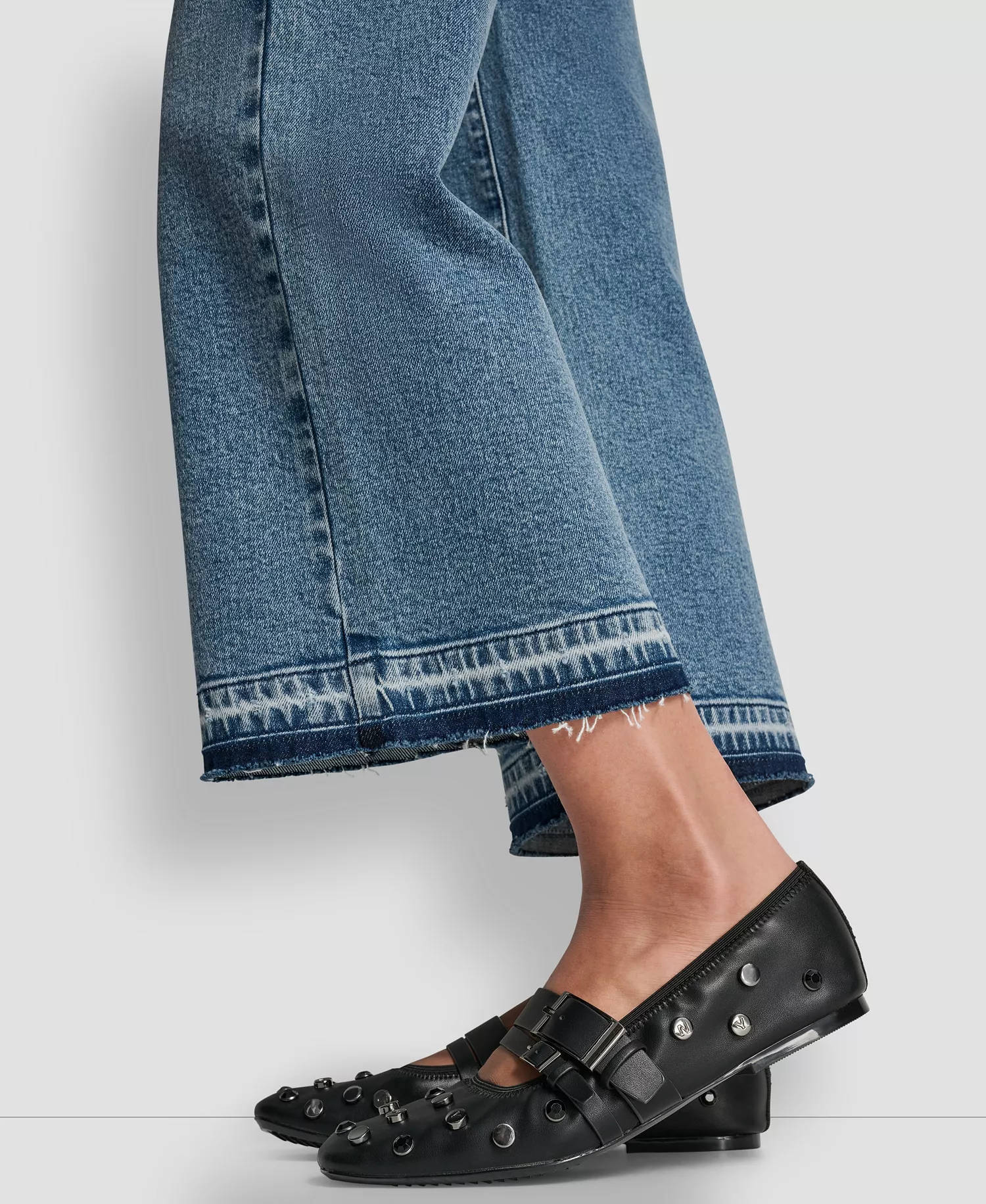 Women's Mid-Rise Wide Leg Jeans - Cedar Hill - 24