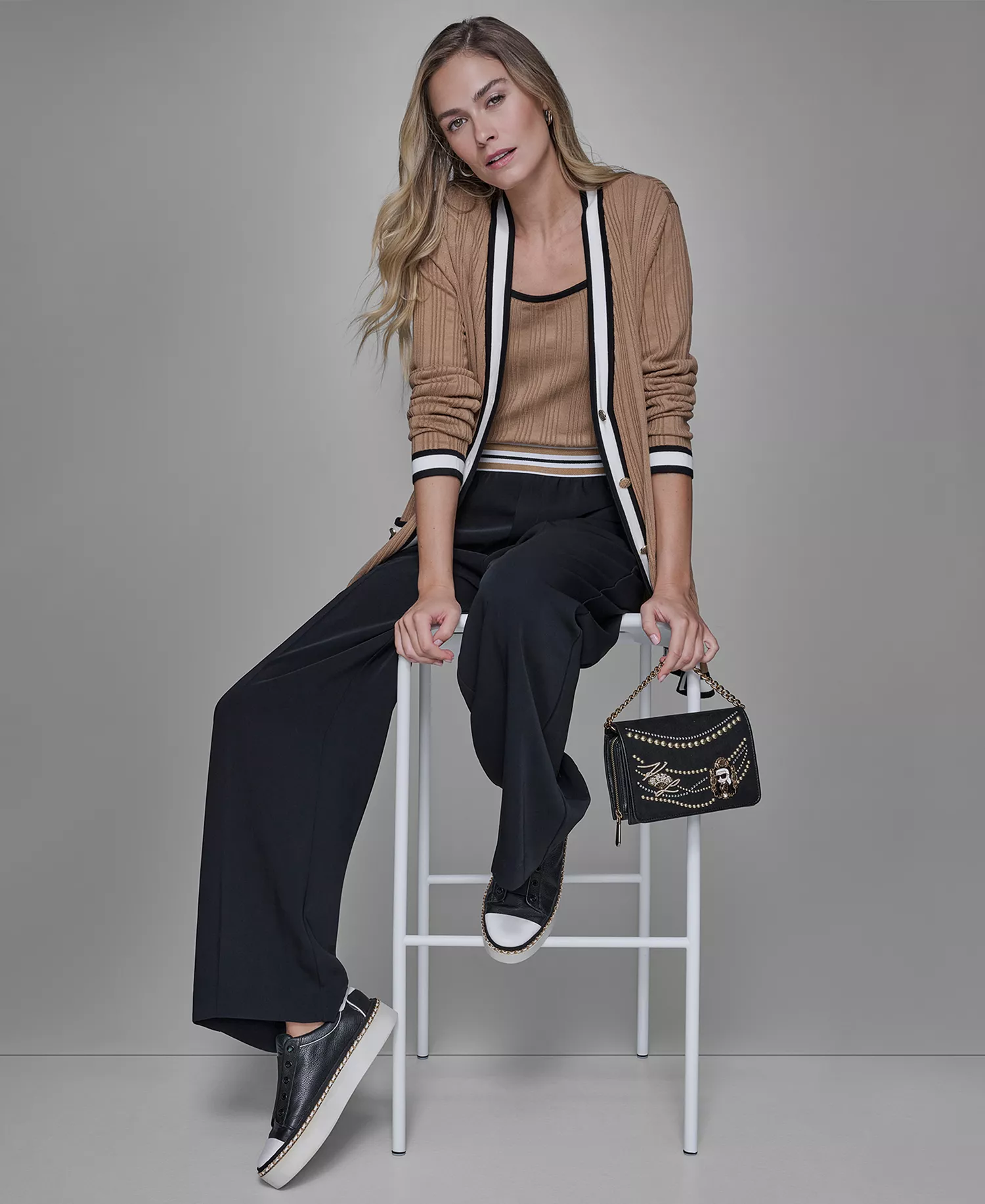 Petite V-Neck Cardigan Sweater - Cartouche - P/L