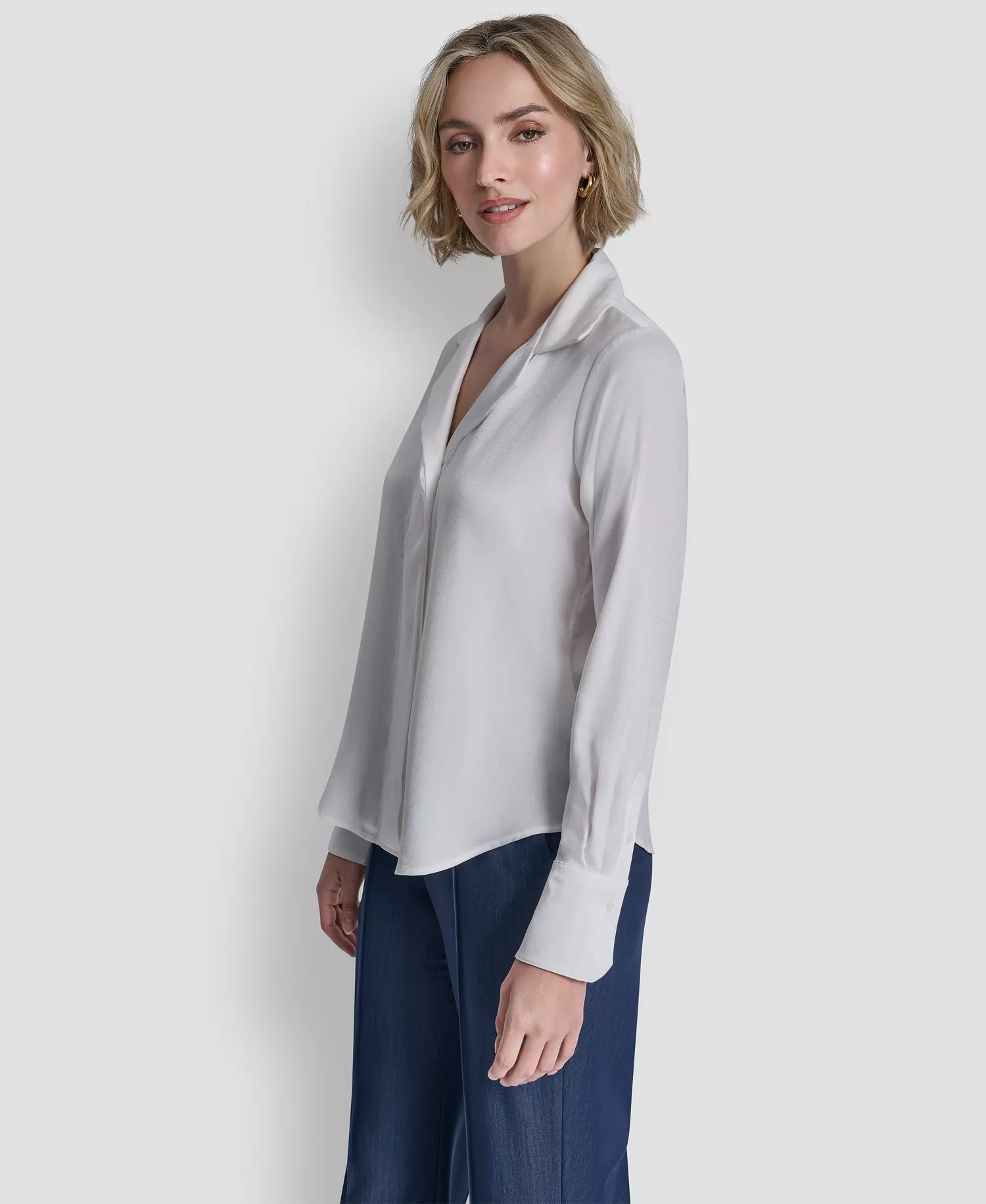 Women's Collared Button-Up Blouse - Ivory - L