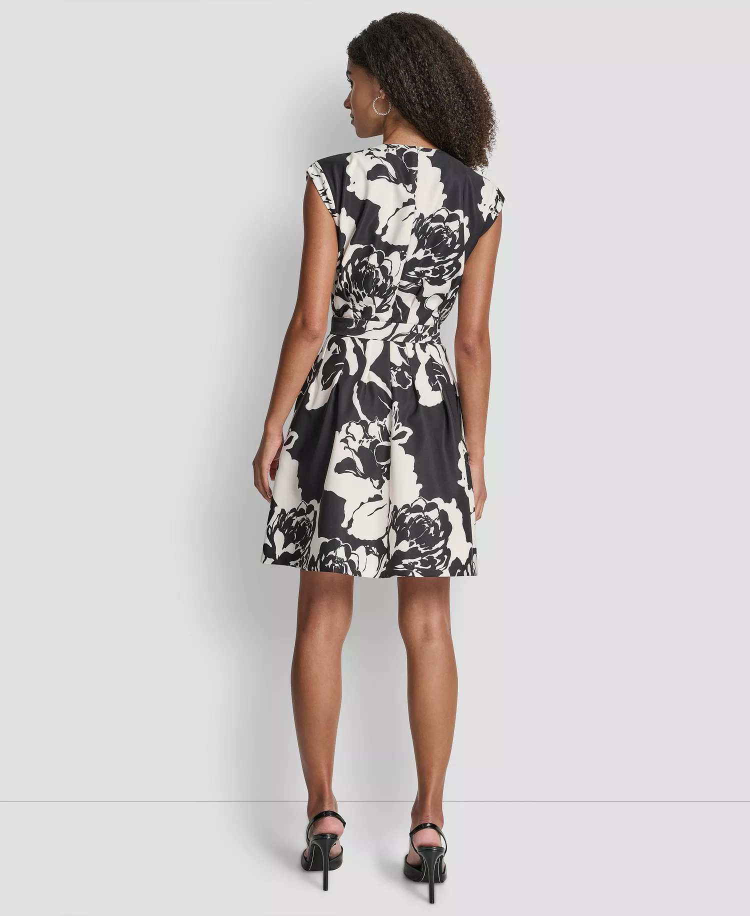 Women's Cap-Sleeve Fit and Flare Dress - Black/Ivory - 10
