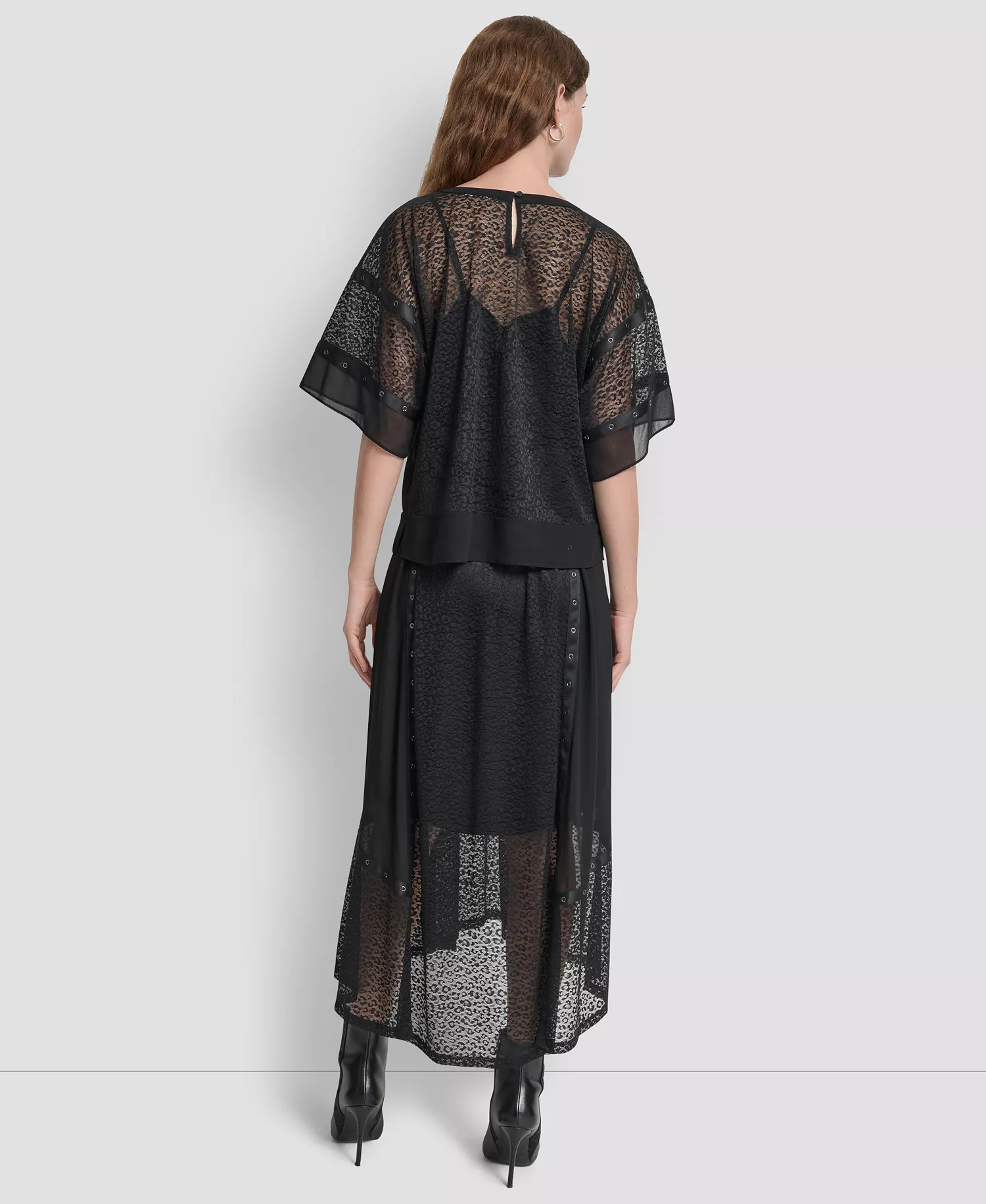 Women's Leopard Mesh Short Sleeve Flowy Box Top - Black - S