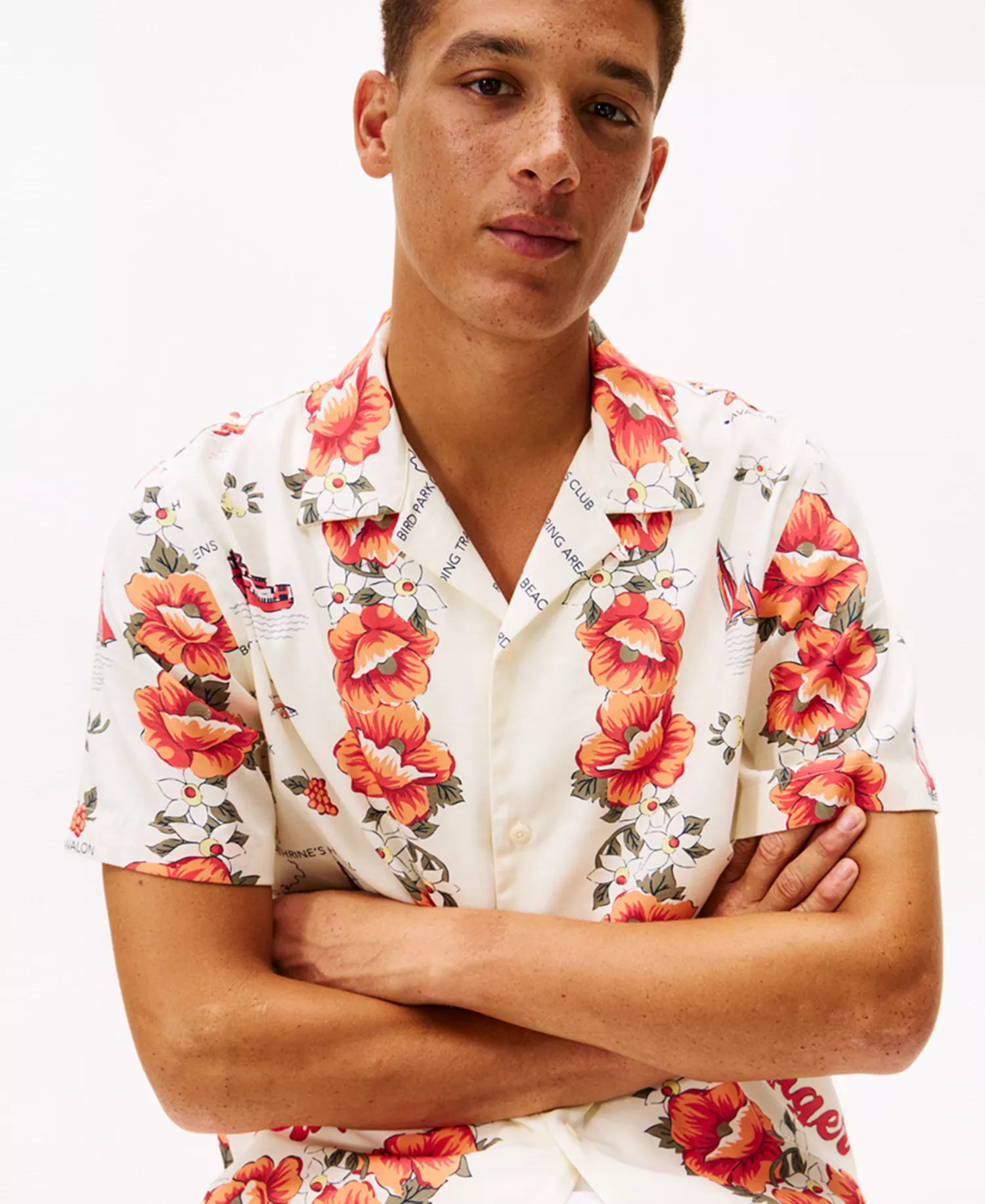Men's Catalina Floral Print Camp Collar Short Sleeve Shirt - Ivory Petal / Allover - M