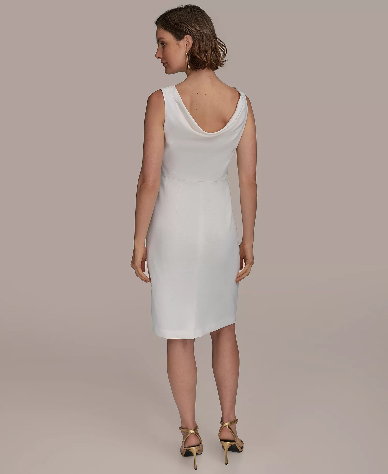 Women's Sleeveless Chain-Belt Sheath Dress - Cream - 10