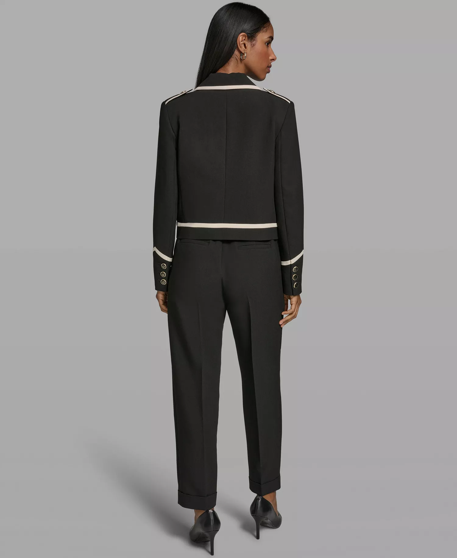 Women's Notch Lapel Cropped Jacket - Bisque/blk - 0