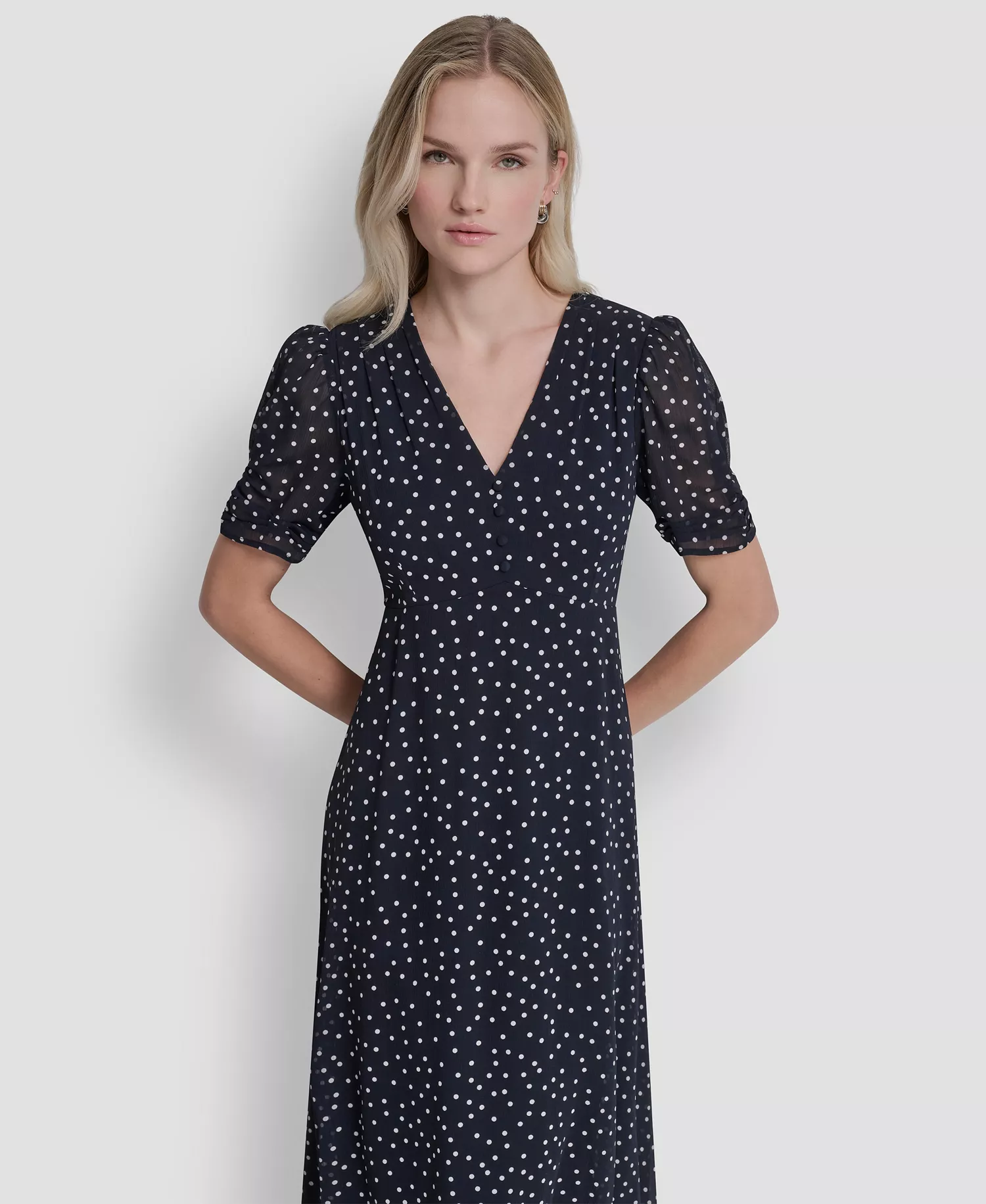 Women's Short-Sleeve V-Neck Midi Dress - Midnight/Cream - 10