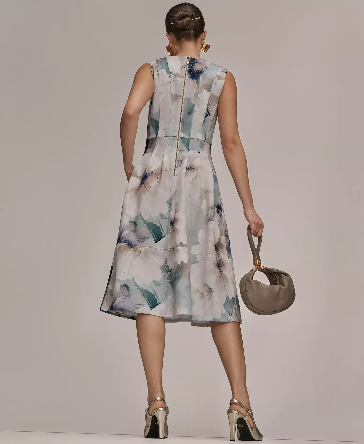 Women's Sleeveless Floral Fit and Flare Midi Dress - Laurel Multi - 10