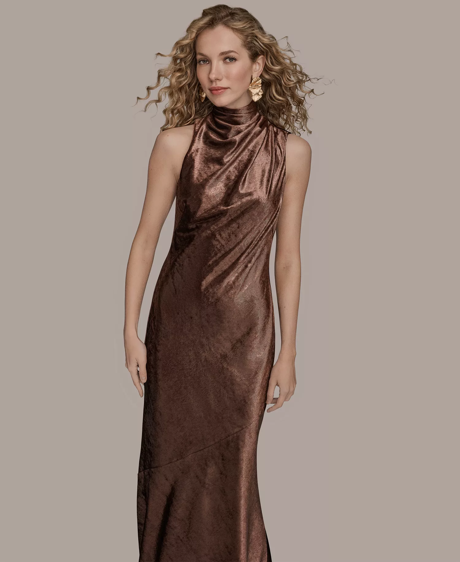 Women's Sleeveless Mock Neck Gown - Oxblood - 10
