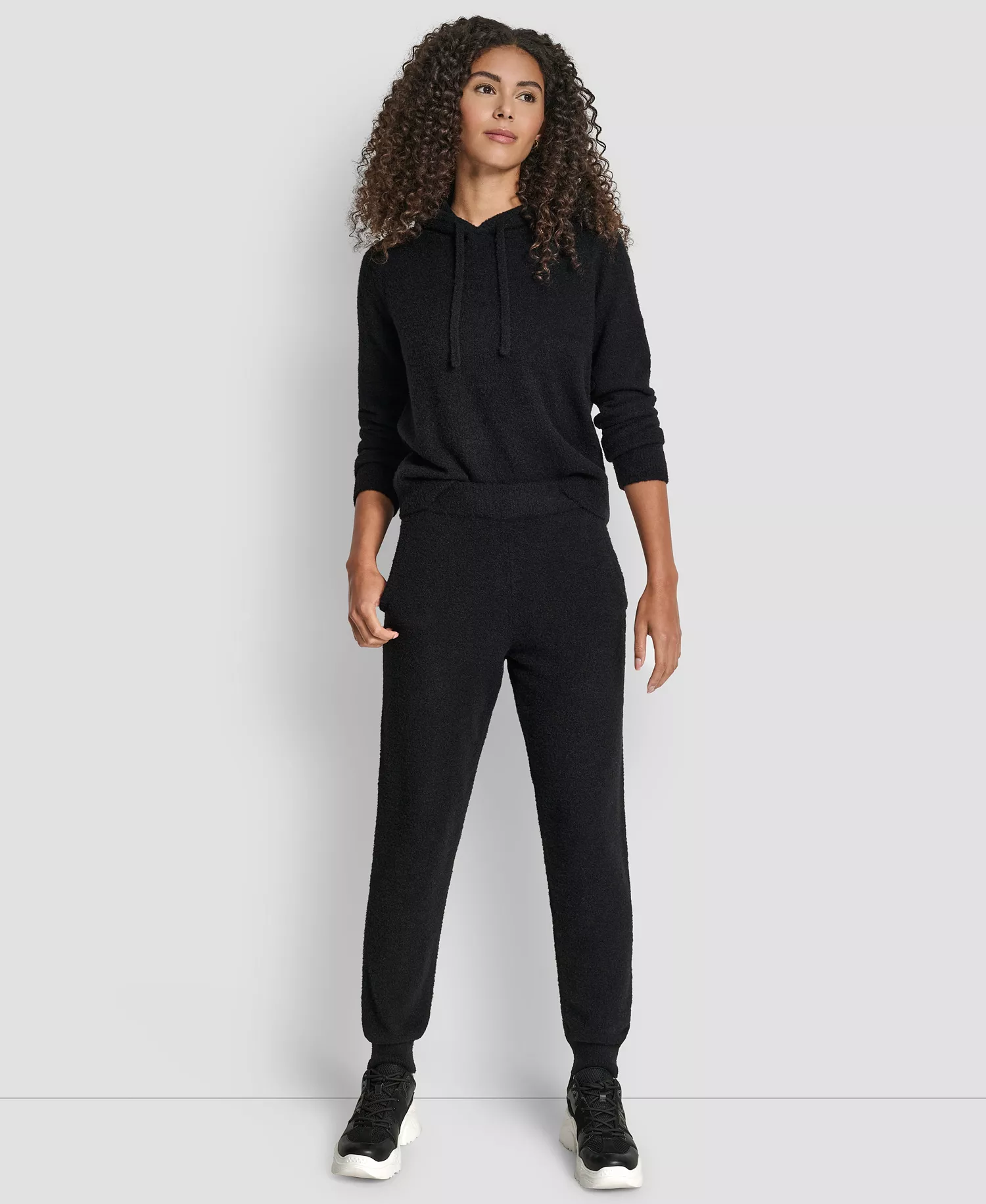 Women's Feather Yarn Tonal Jogger - Black - L