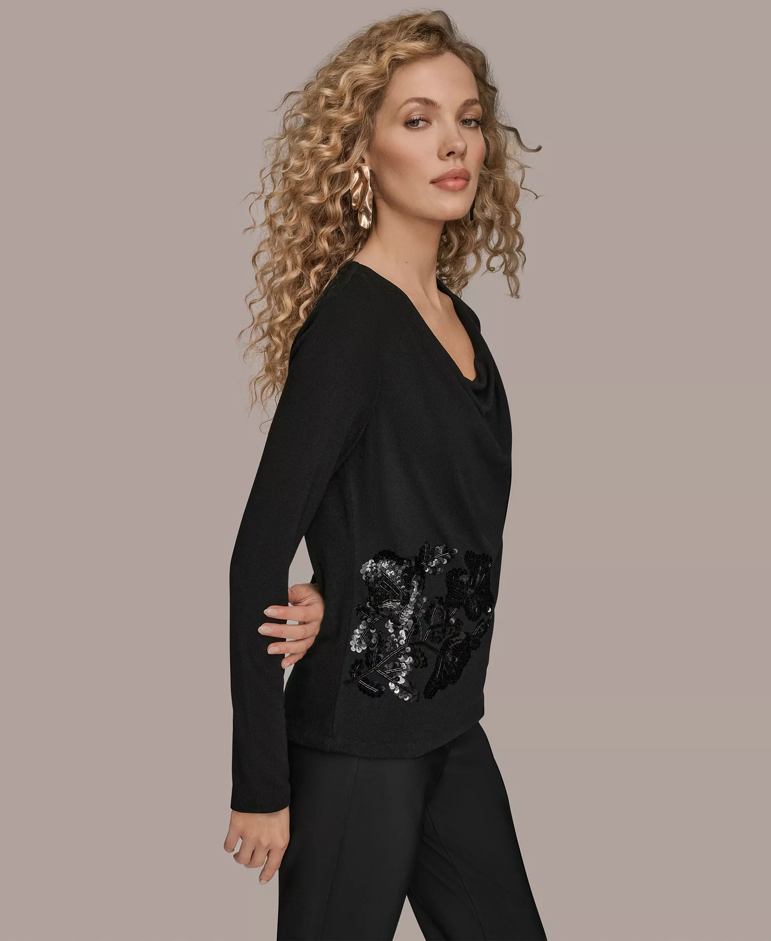 Women's Floral Detail Long Sleeves Relaxed Top - Black - L