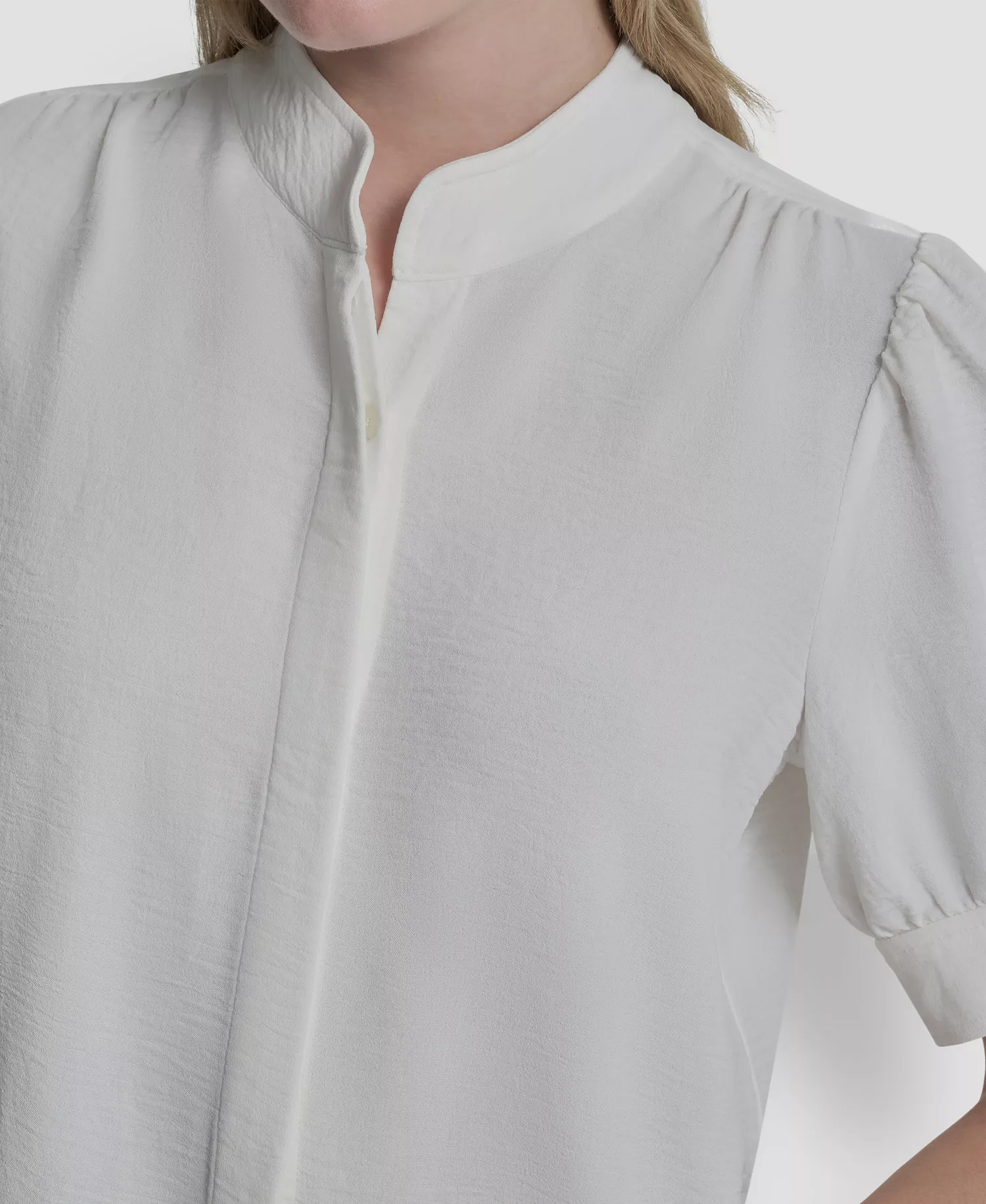 Women's Bell-sleeve Mandarin Collar Textured Blouse - Ivory - L
