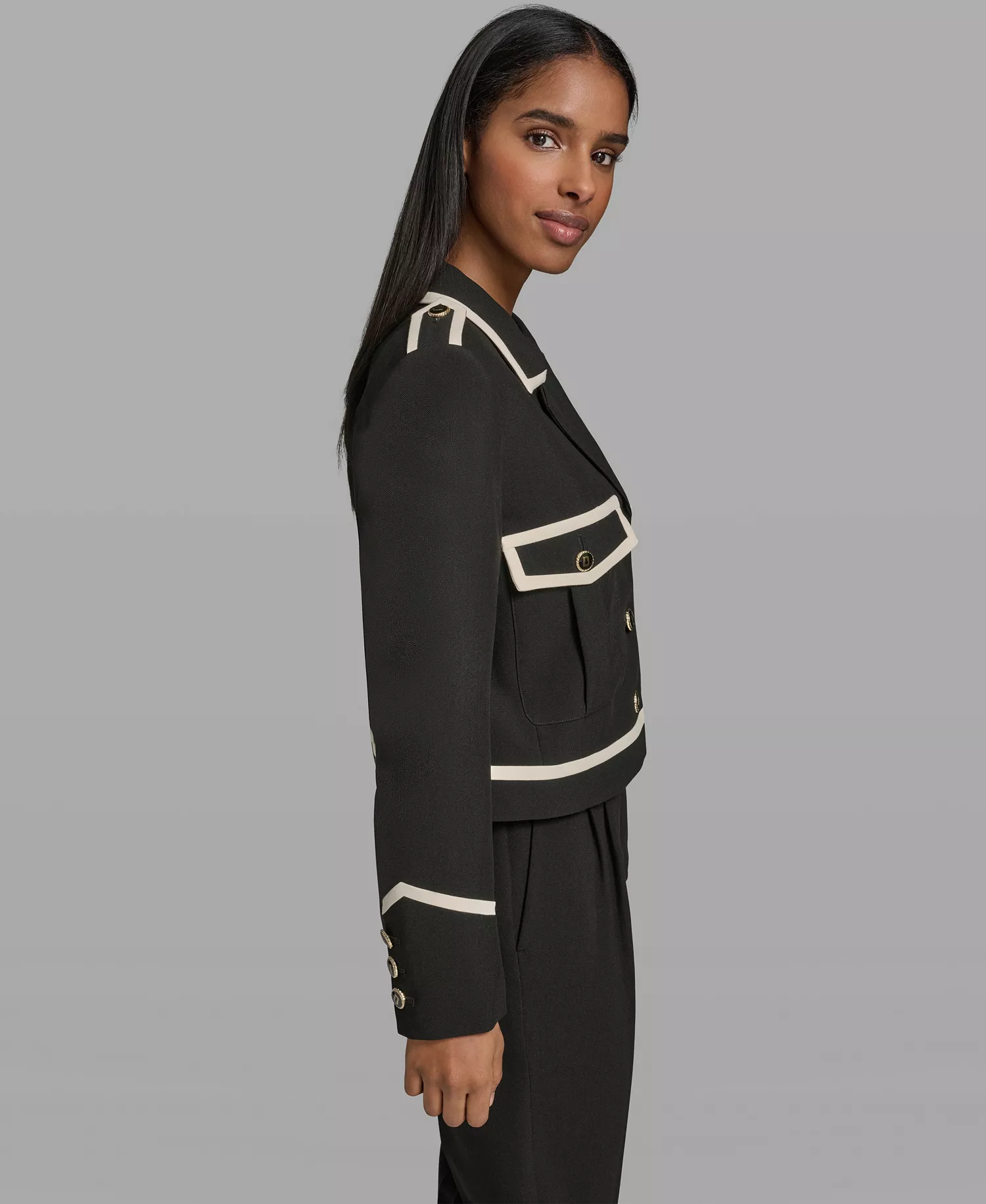 Women's Notch Lapel Cropped Jacket - Bisque/blk - 0