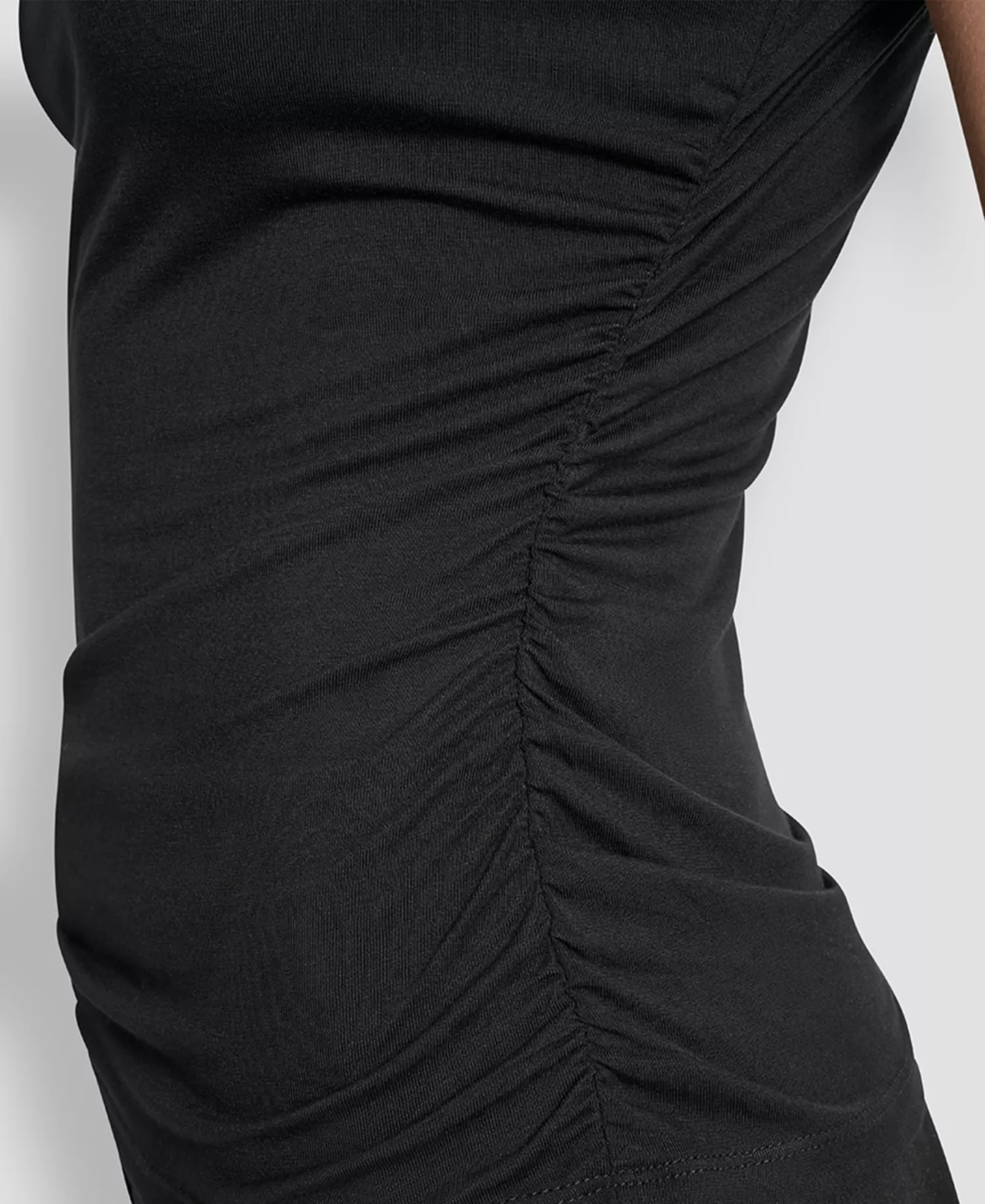 Petite Mock-Neck Sleeveless Side-ruched Knit Top - Black - PL