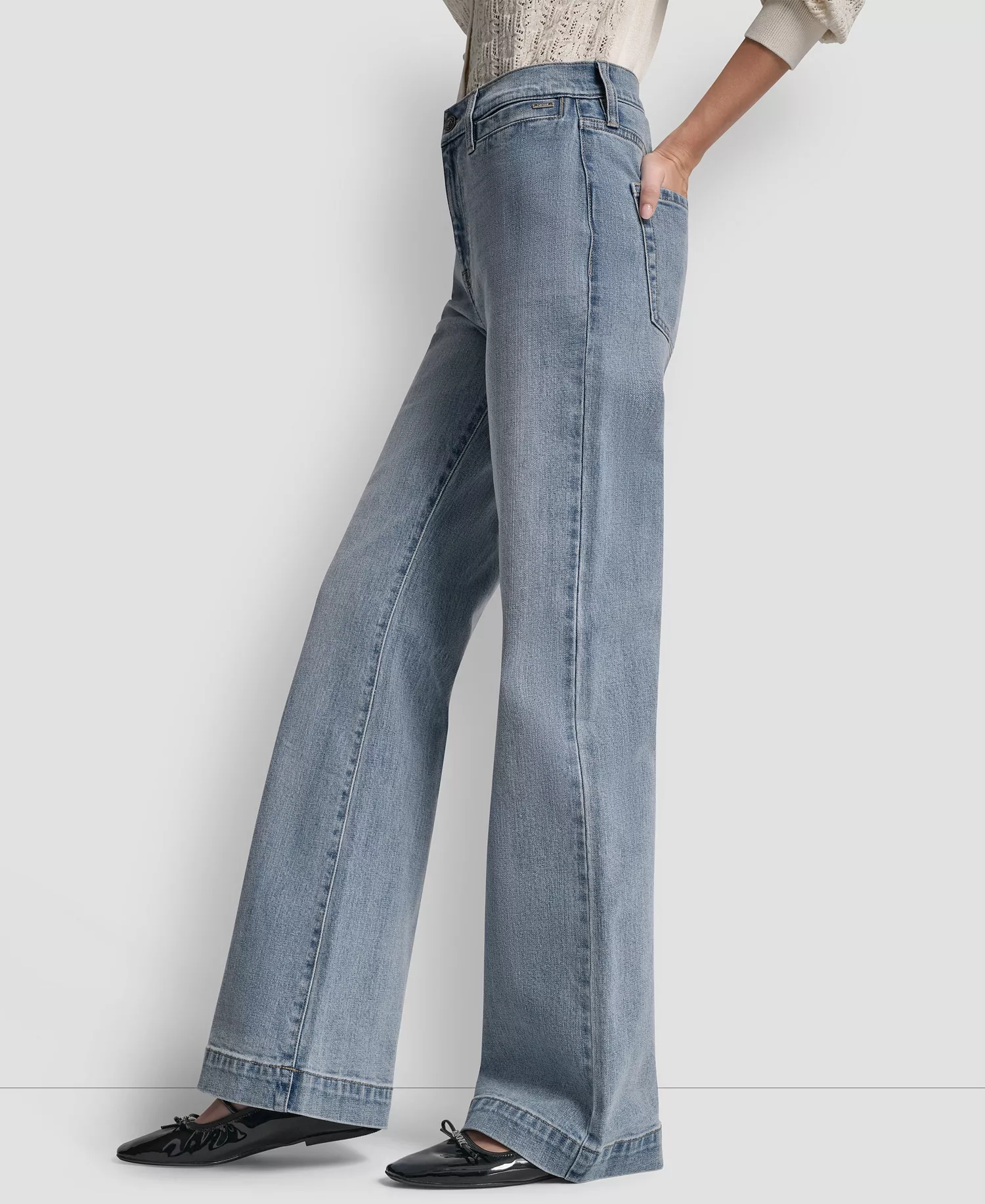 Women's High Rise Relaxed Flare Fit Jeans - Bryant - 24