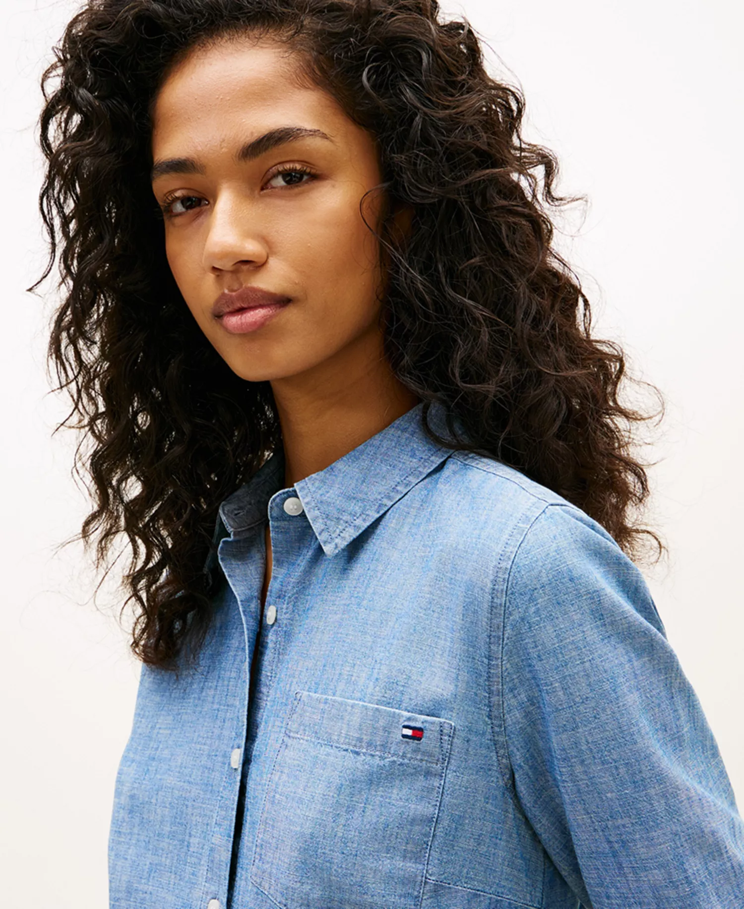Women's Chambray Roll-Tab Long-Sleeve Shirt - Mid Blue - L