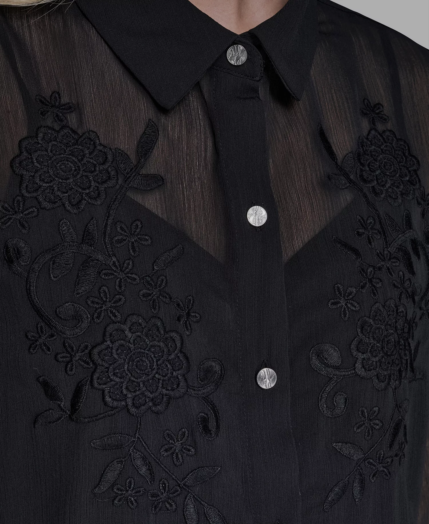 Women's Long-Sleeve Embroidered Flower Blouse - Black - L