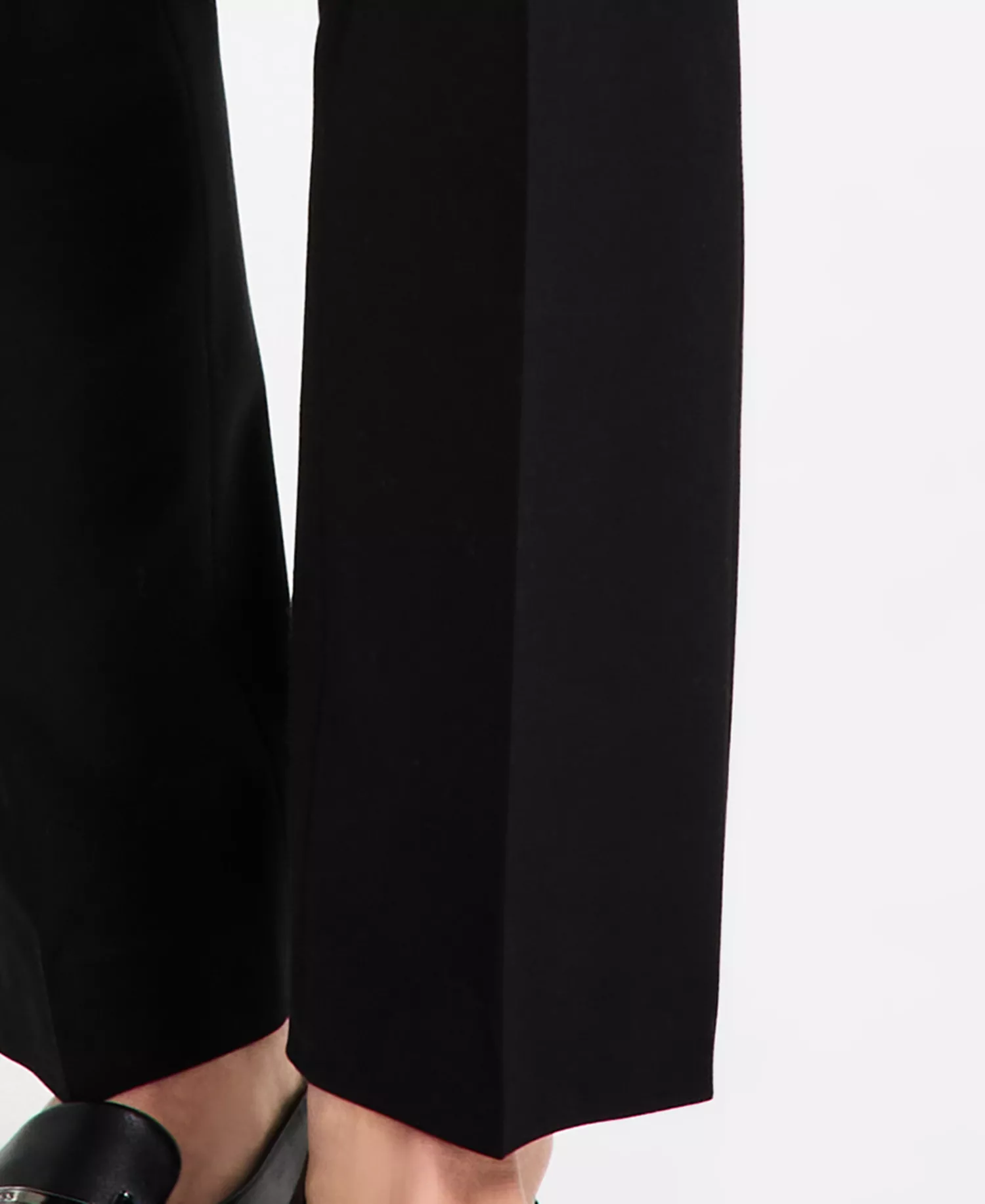 Men's Modern-Fit Wool Blend Suit - Black - 36R