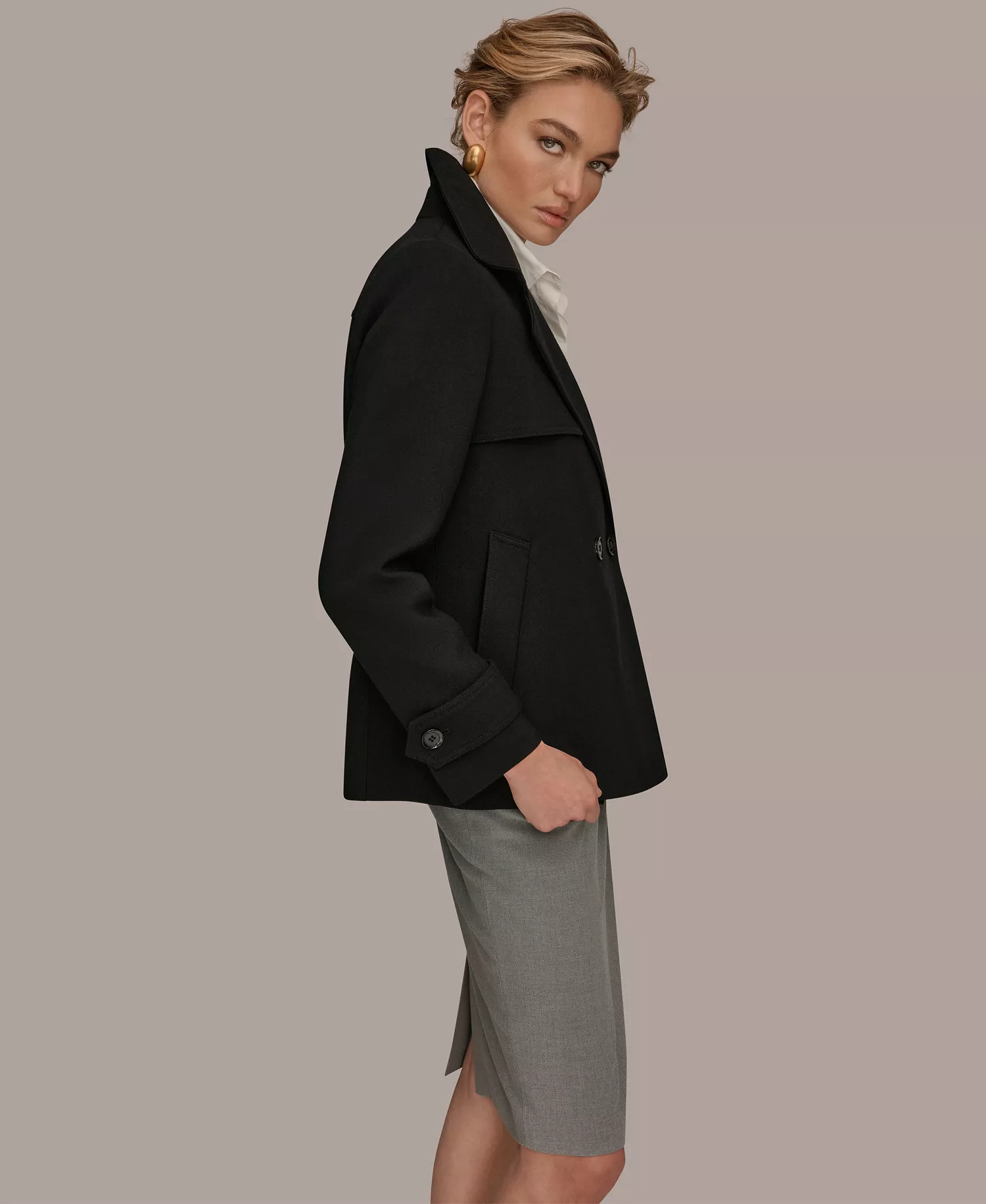 Women's Short Crepe Notch Collar Trench Coat - Black - L