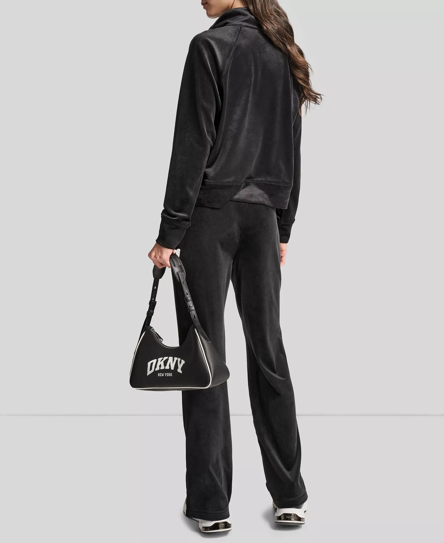 Women's Platinum Velour Embroidered Logo Sweatshirt - Black - L