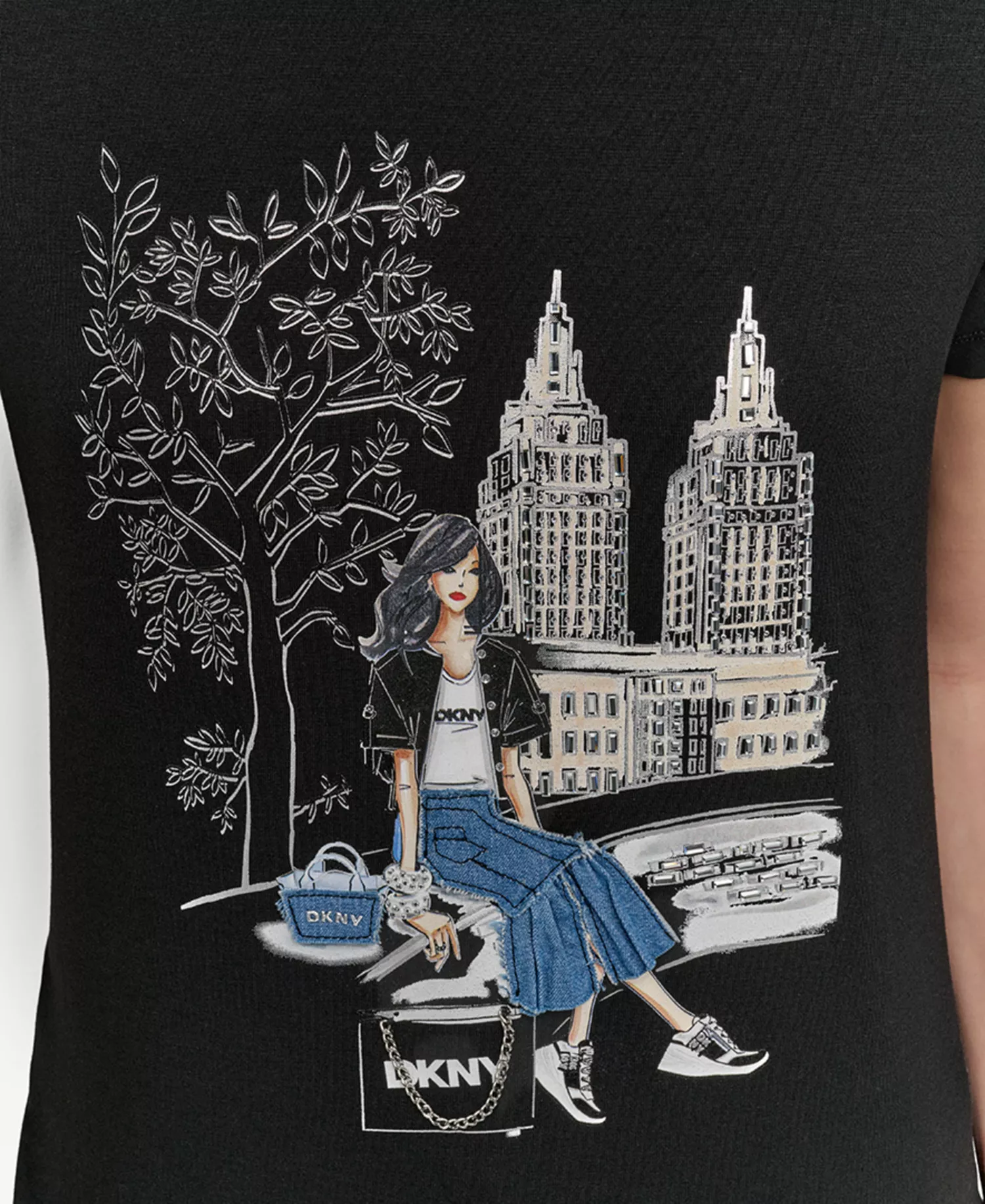 Women's Bow Bridge Conversational Crewneck Tee - Black - L