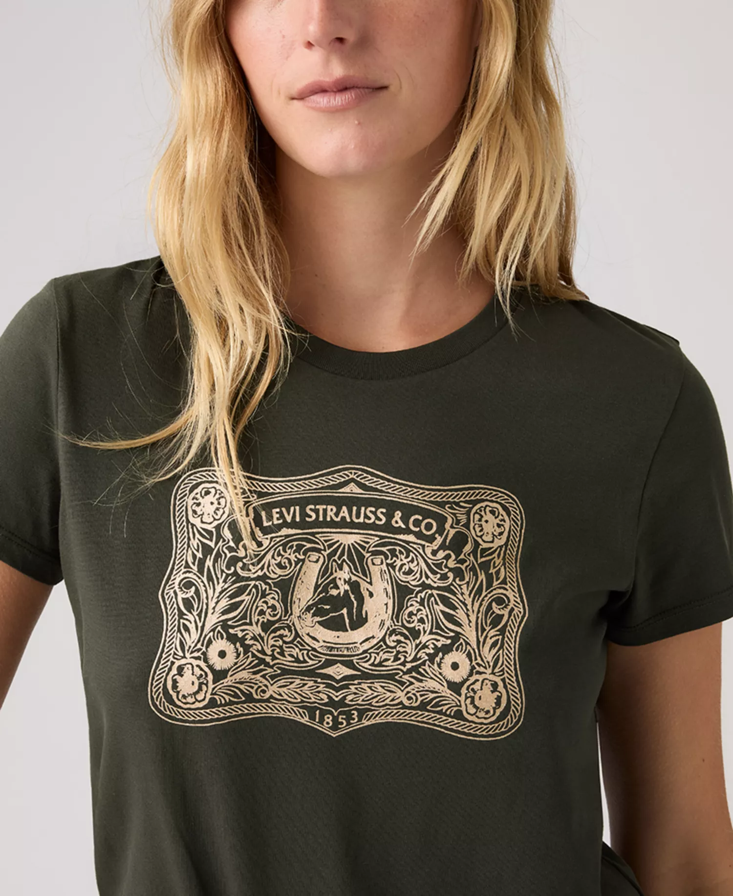 Women's Perfect Graphic Logo Cotton T-shirt - Archival Buckle Pirate Black - L