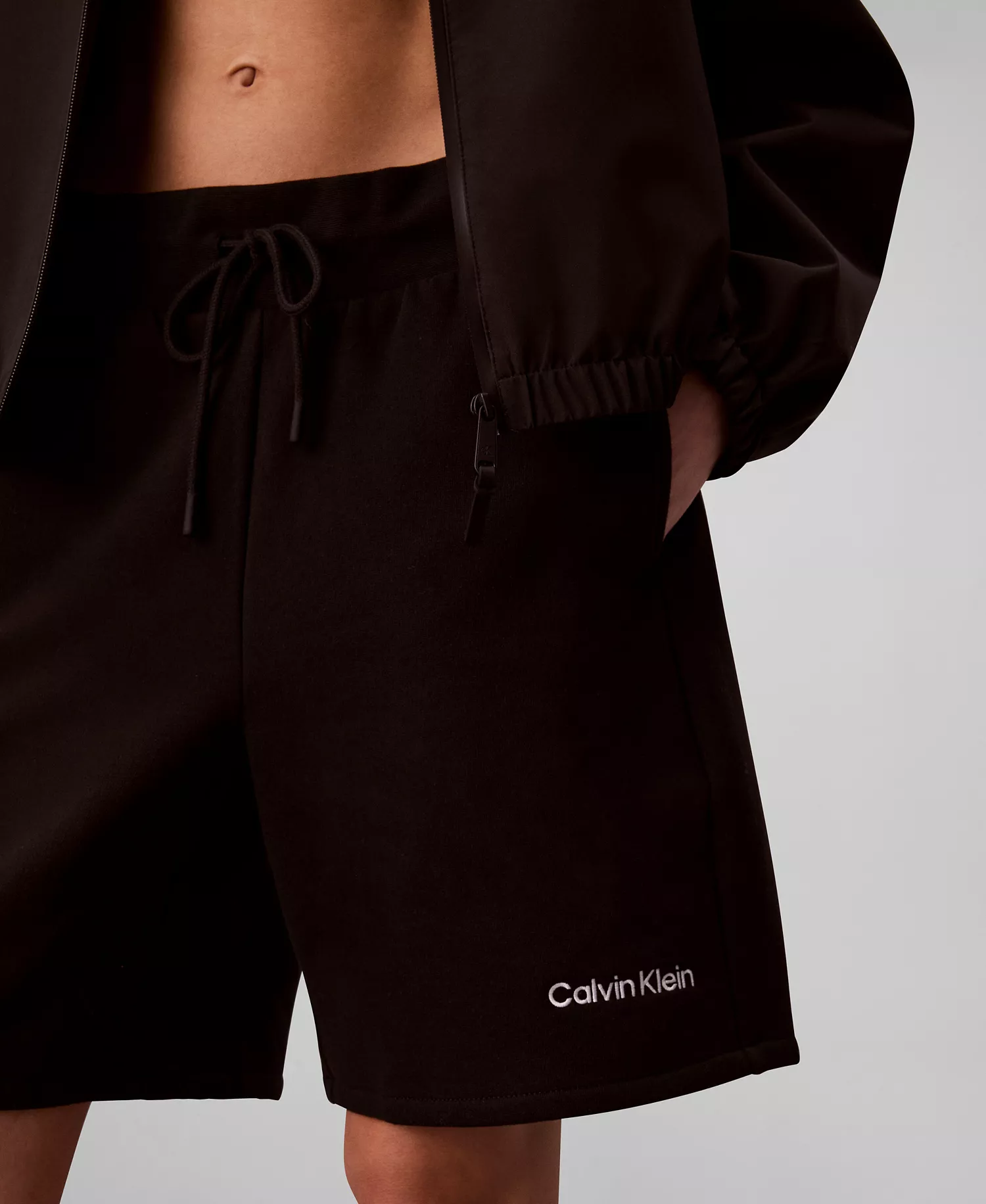 Women's Fleece Mid-Rise Shorts - Black - L