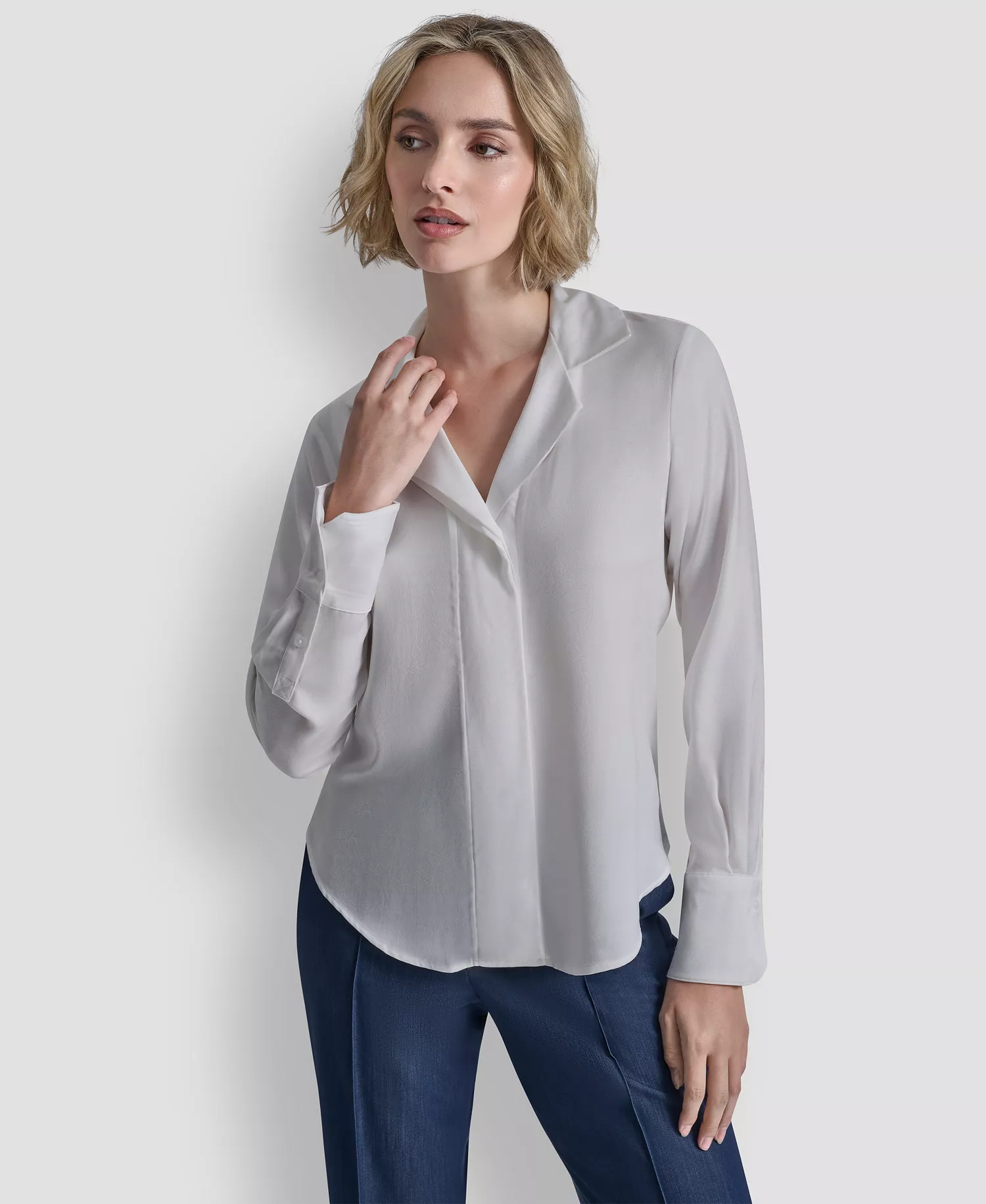 Women's Collared Button-Up Blouse - Ivory - L