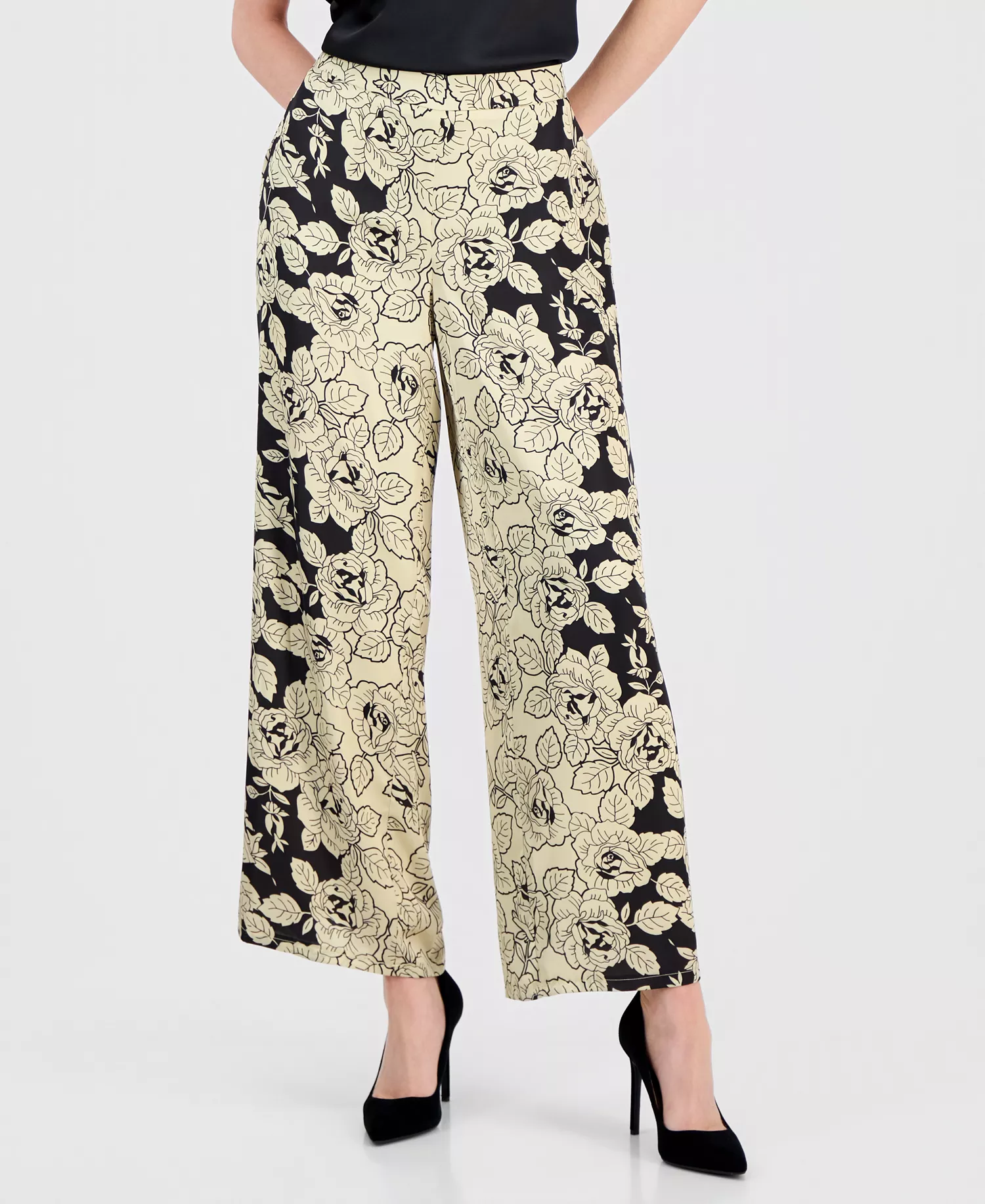 Women's Printed Pull-On Wide-Leg Pants - Golden Roses  Place Print - L