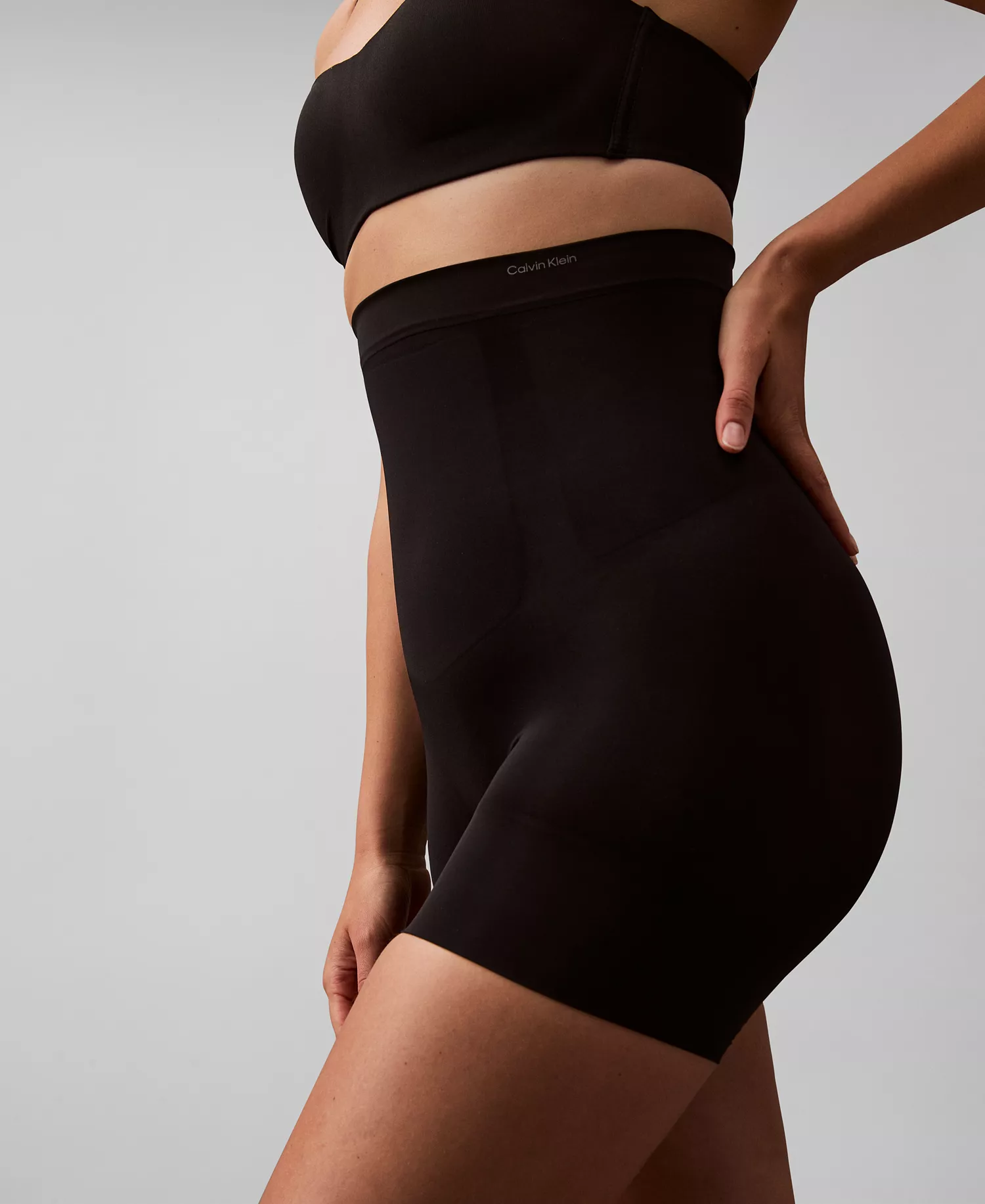 Women's Secure Extra Firm Sculpt Shapewear Shorts QF8119 - Black - M