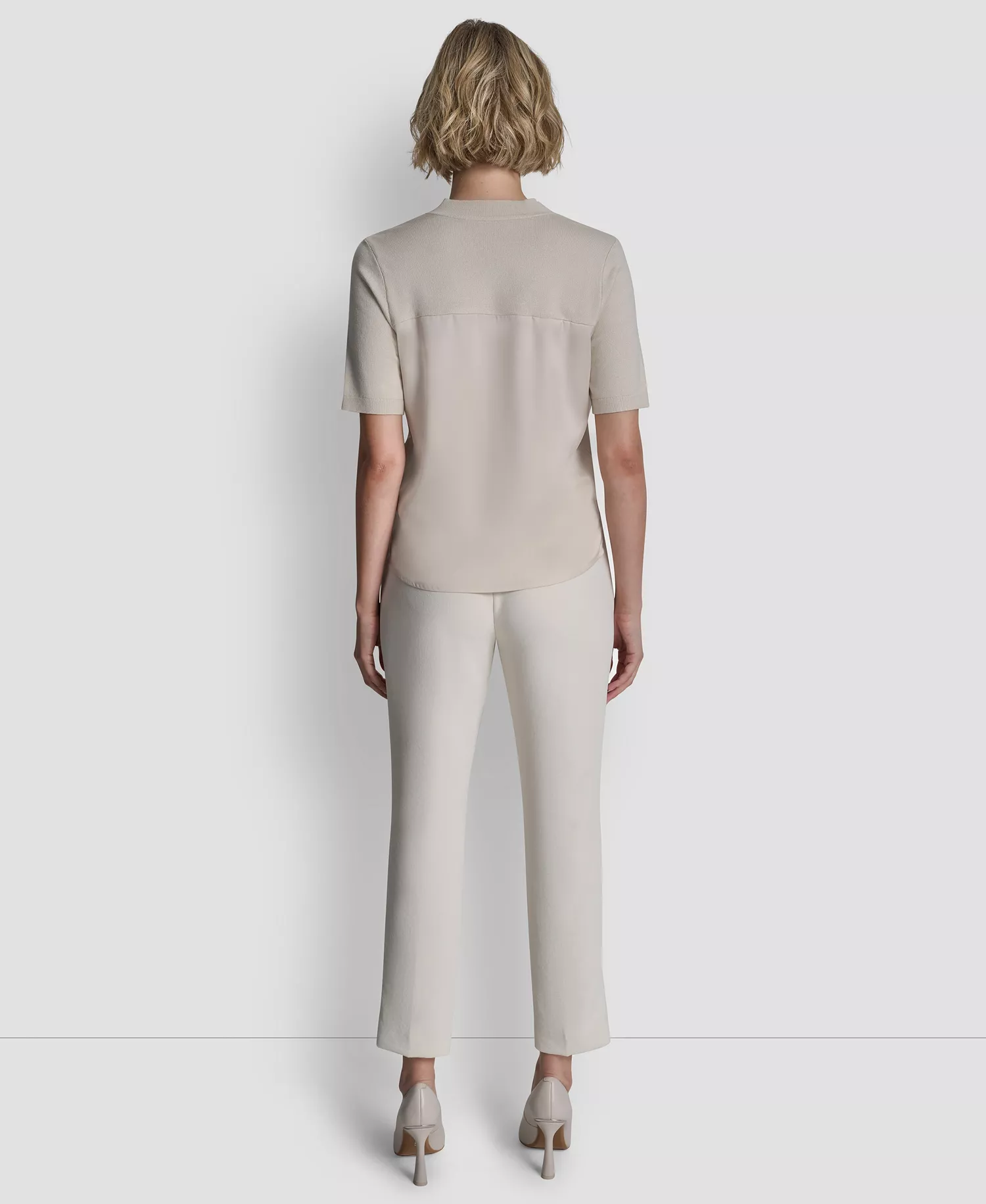 Women's V-Neck Short-Sleeve Sweater - Ecru - L