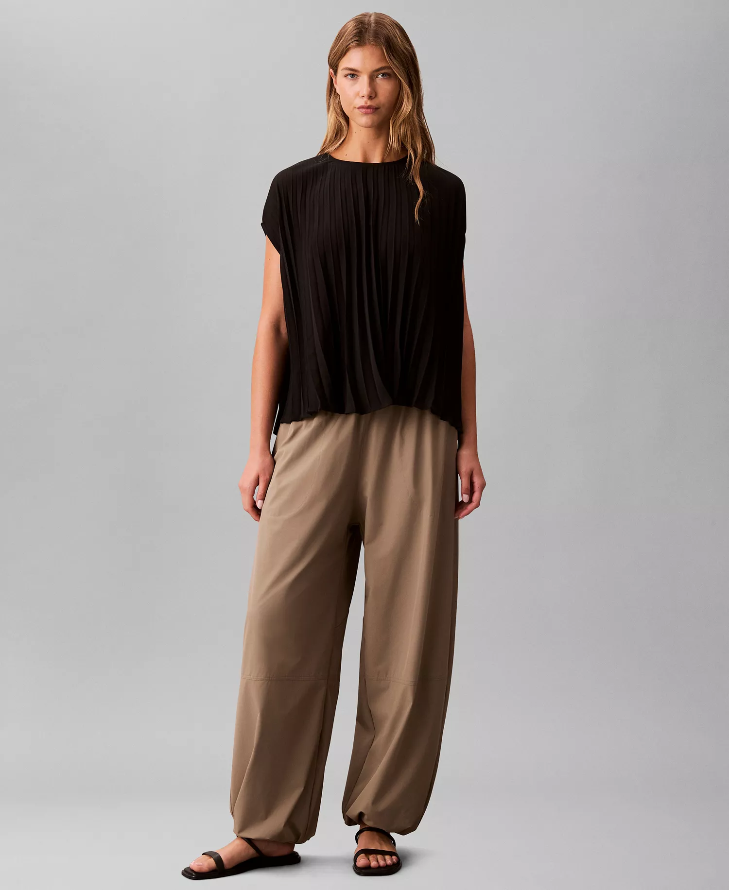 Women's Pleated Short Sleeve Top - Black - L