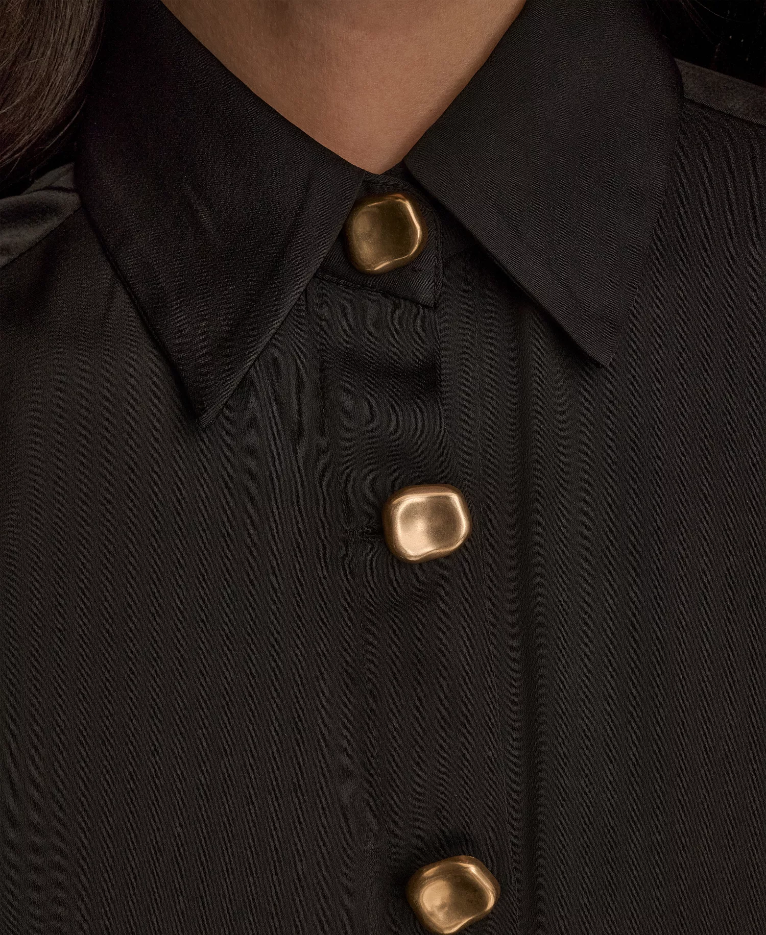 Women's Silk Collared Long Sleeve Button Down Top - Black - L