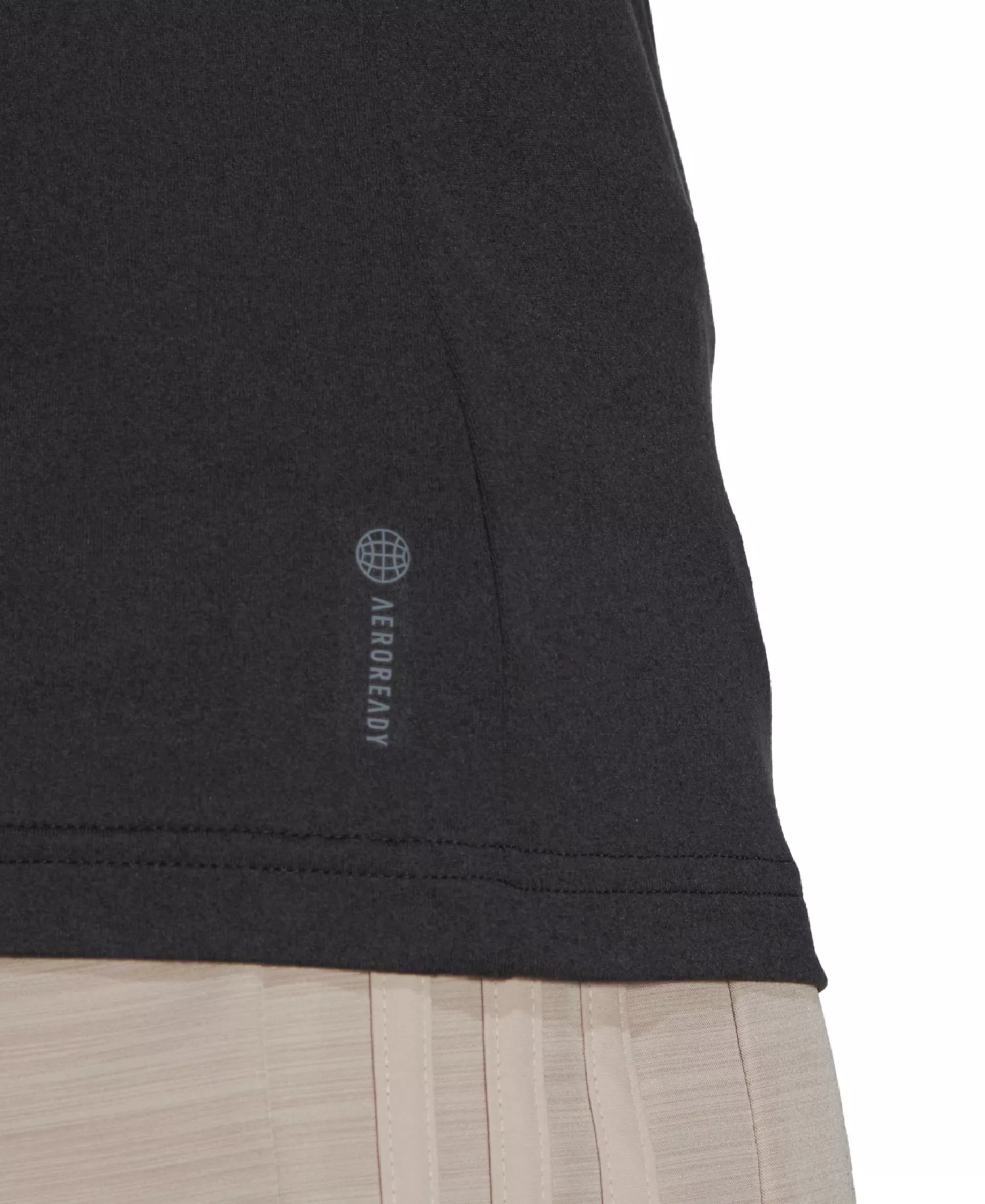 Plus Size Train Essentials V-Neck Short-Sleeve Tee - Black - L