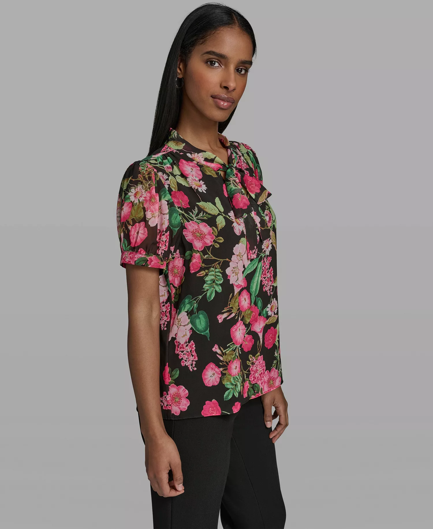 Women's V-Neck Woven Blouse - Black Multi - L
