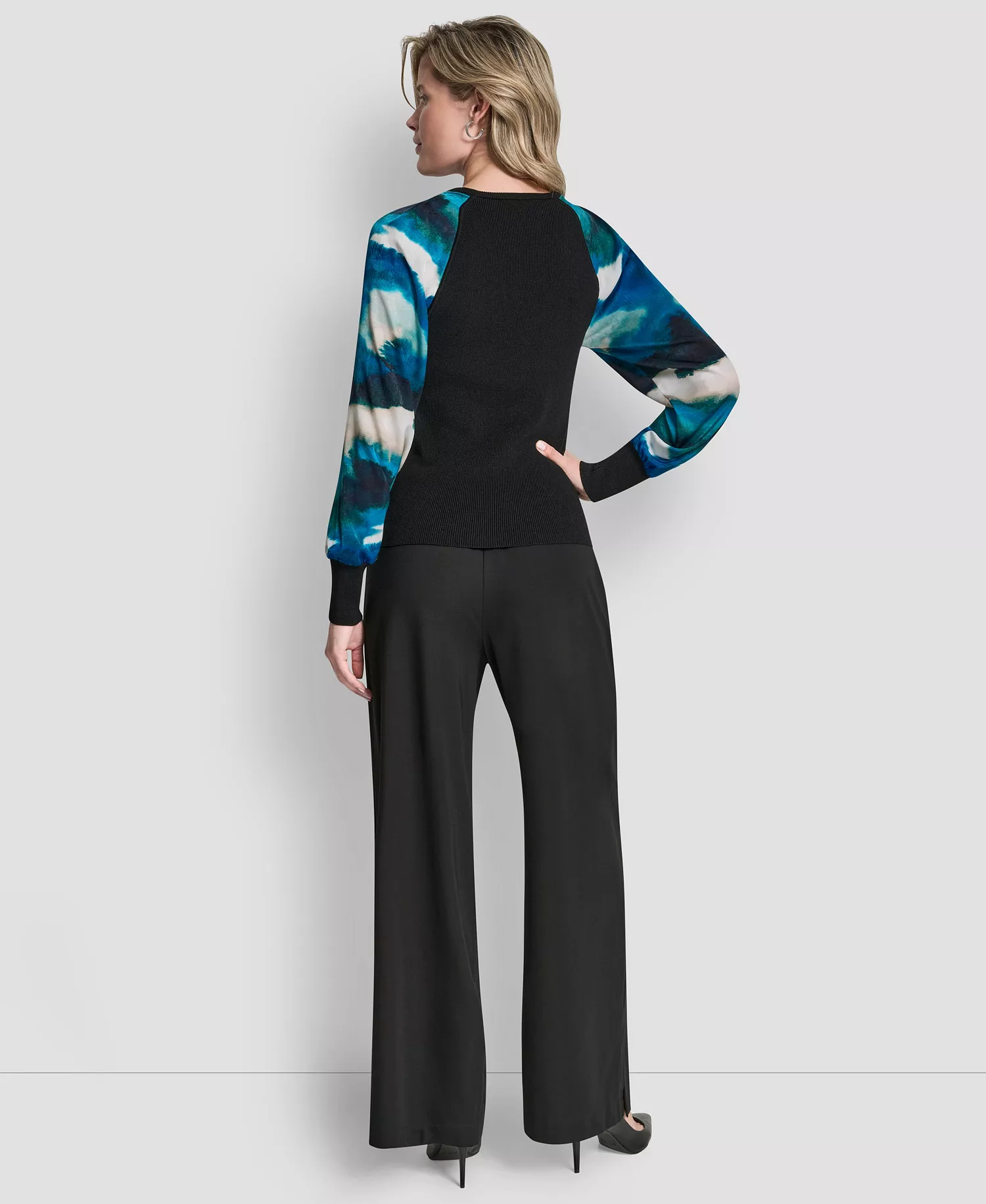 Women's Long Sleeve V-Neck Top - Black/Marbled Ocean - L