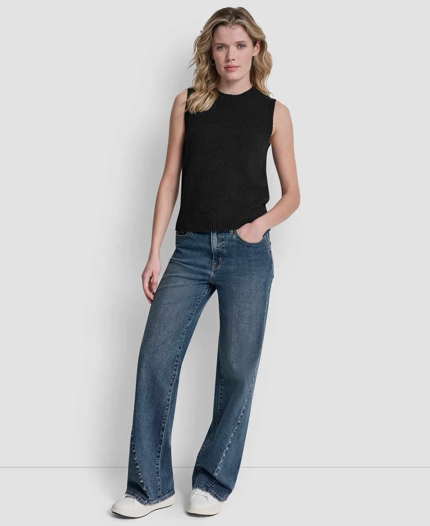 Women's Crew Neck Pull-On Sweater - Black - L