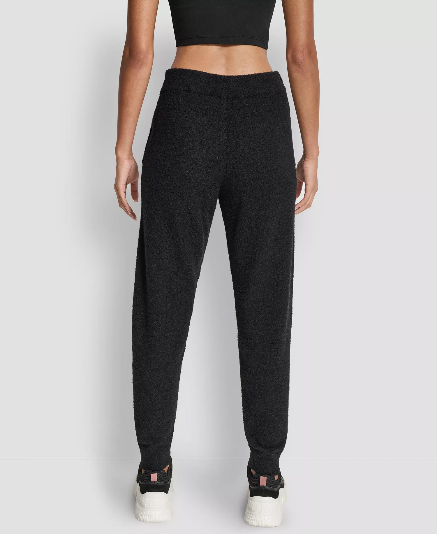 Women's Feather Yarn Tonal Jogger - Black - L