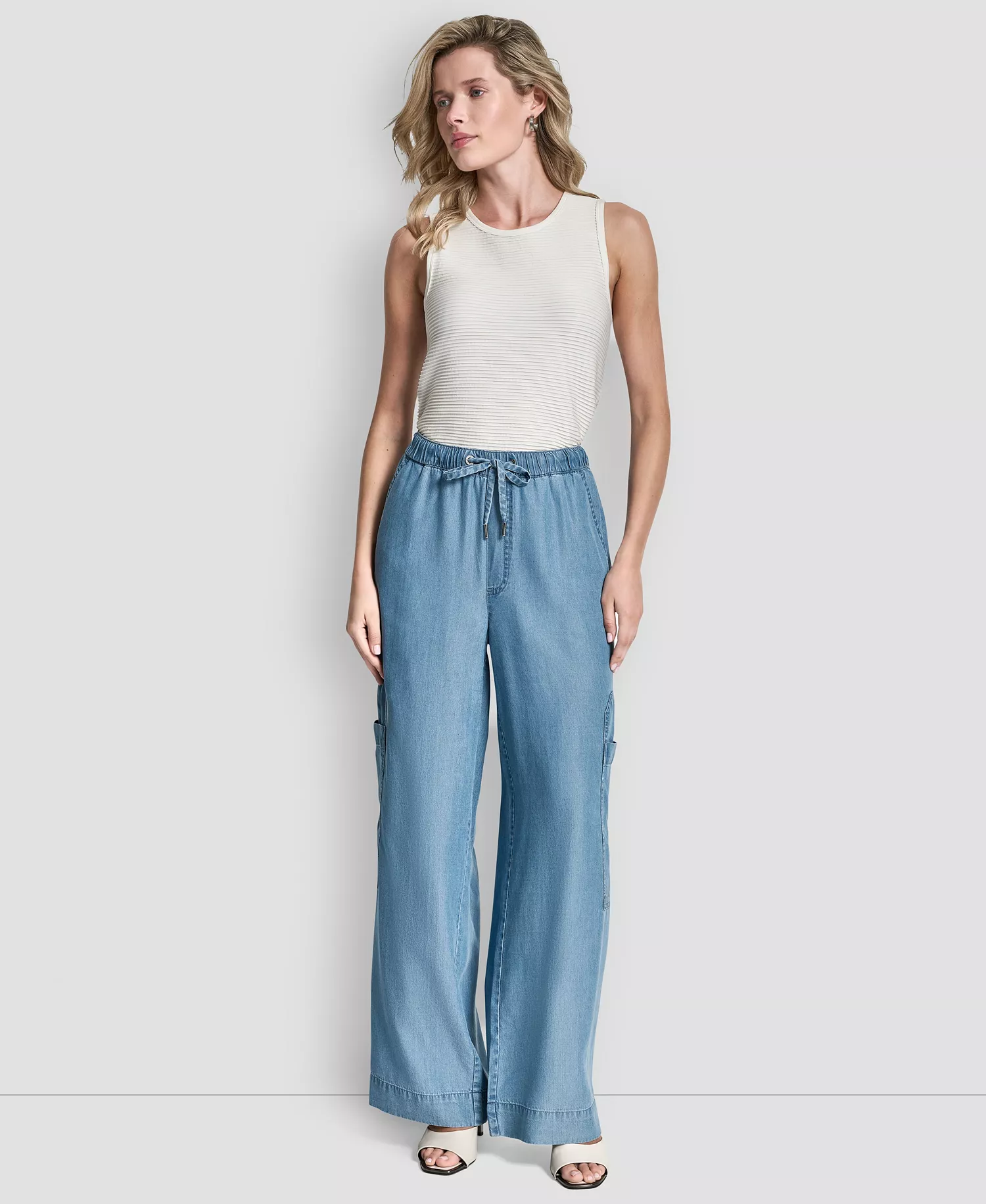 Women's Patch Pocket Detail Pull-On Pants - Stream Wash - L