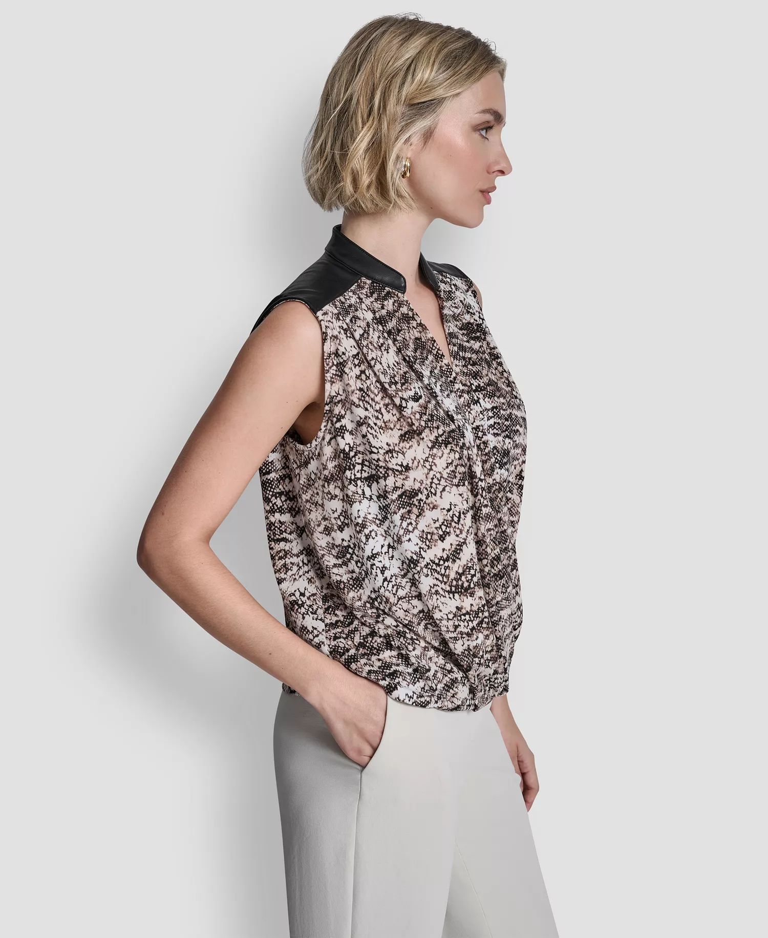 Women's V-Neck Cross Over Top - Travertine/ecru Multi - L